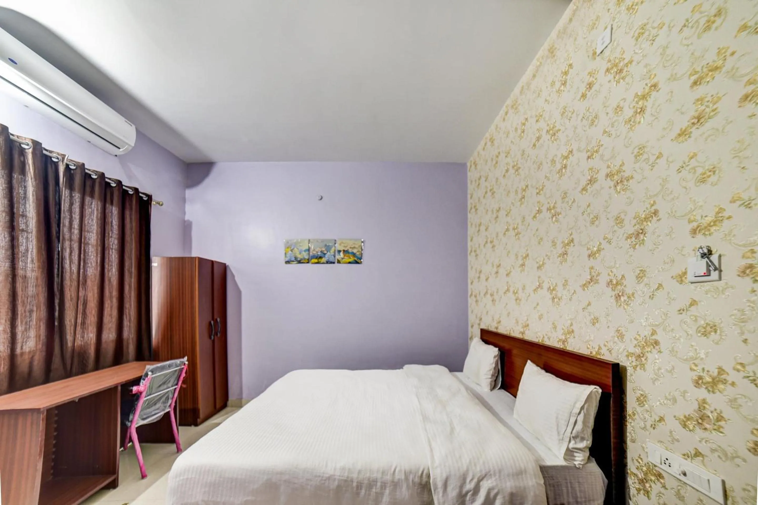 Bedroom, Bed in Hotel O The Hotel Quaint