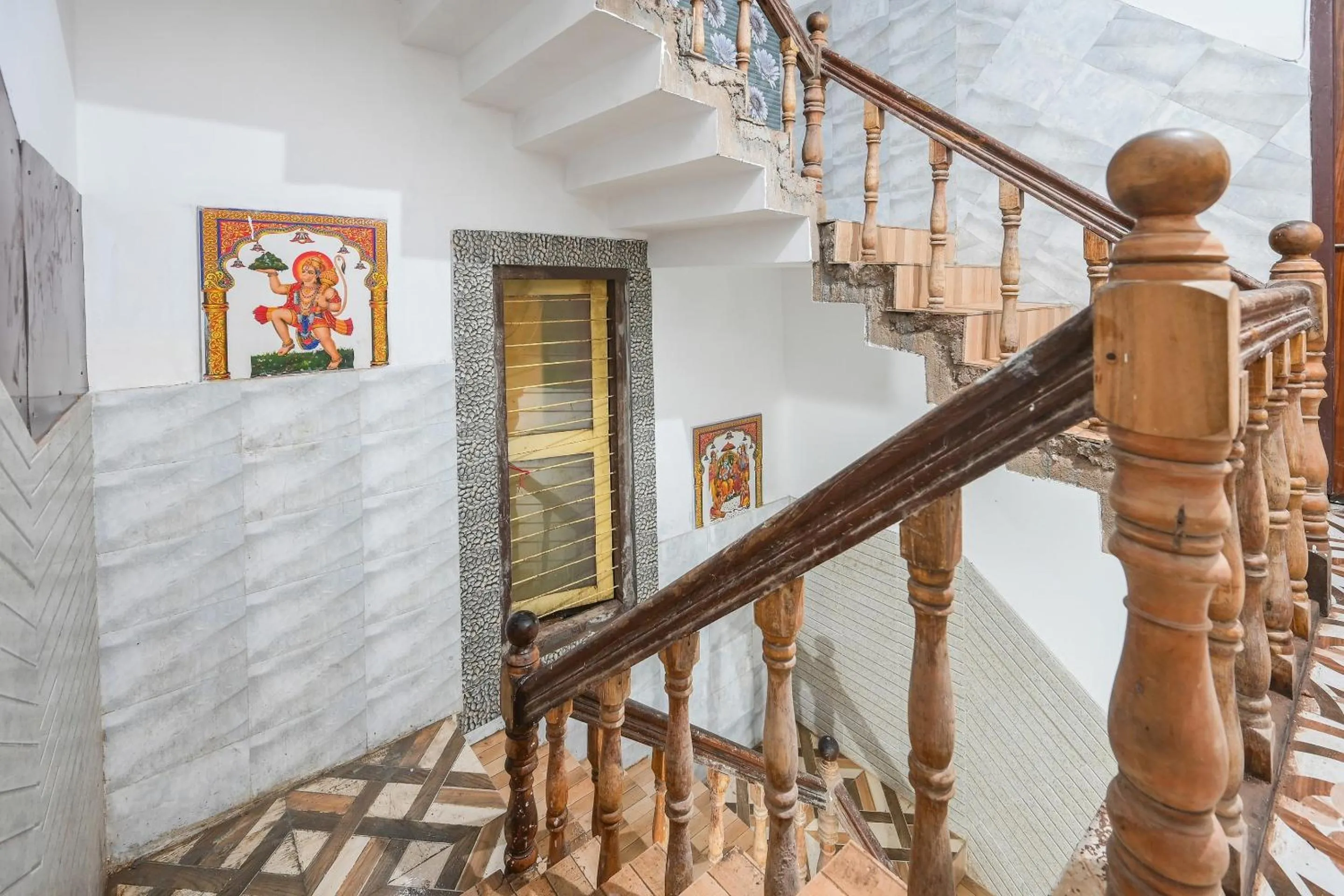 Lobby or reception in Hotel O ARES RESIDENCY