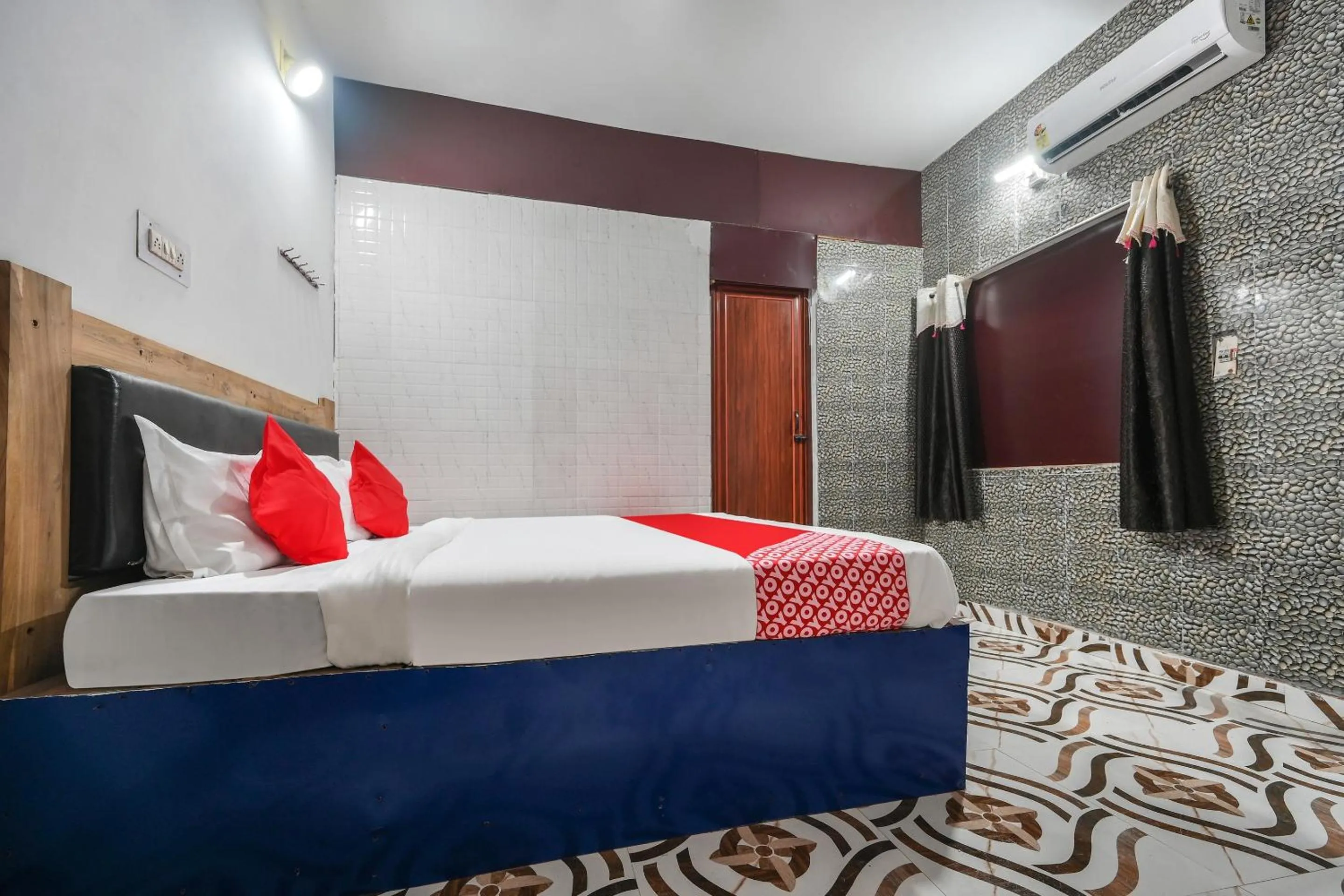 Bedroom in Hotel O ARES RESIDENCY