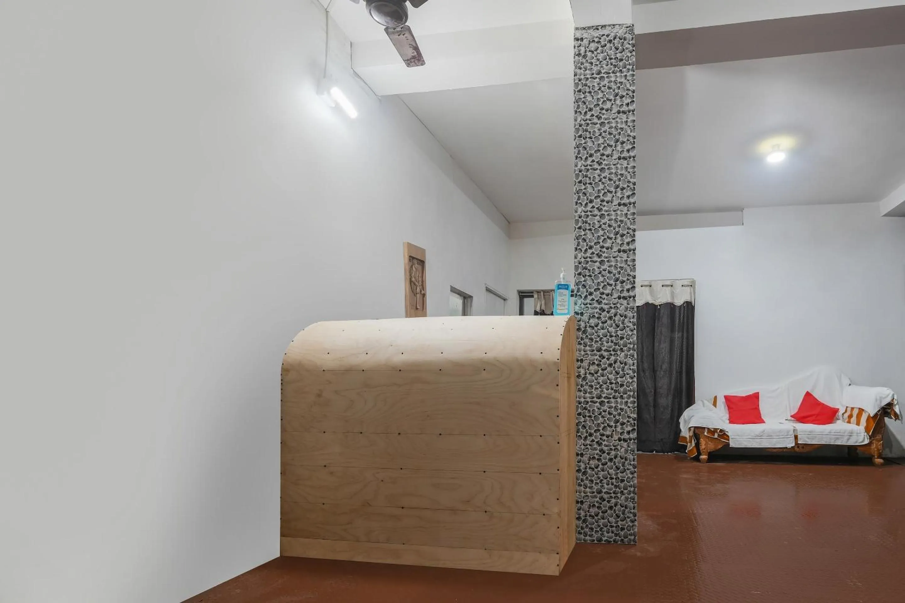 Lobby or reception in Hotel O ARES RESIDENCY