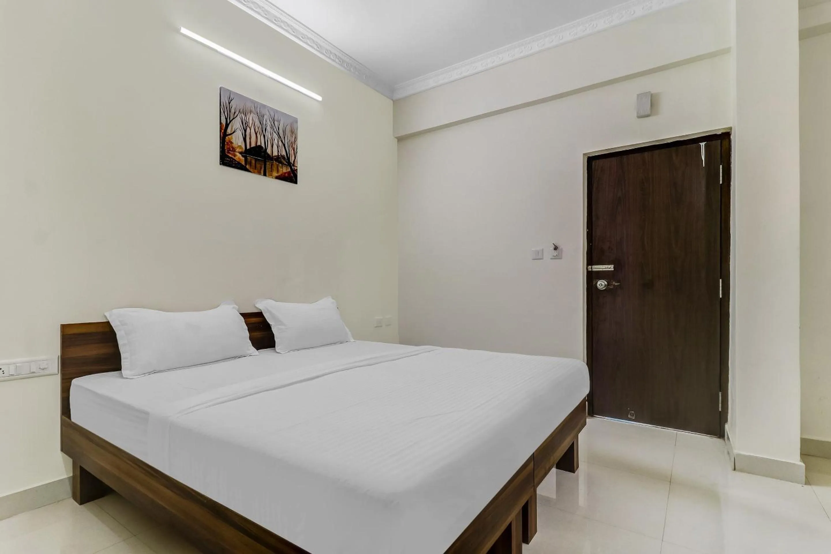 Bedroom, Bed in Capital O Safari Rooms Near Snow City