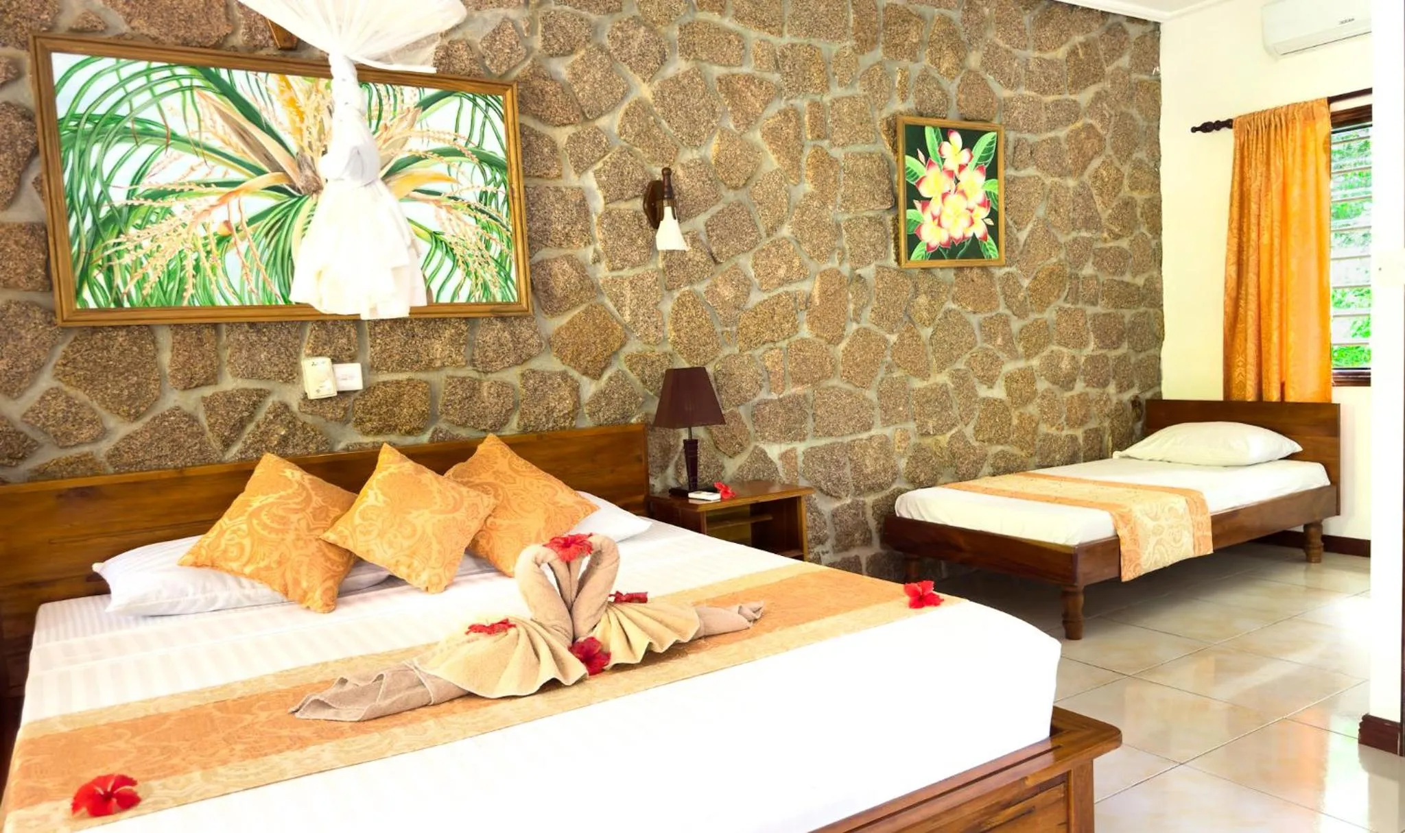 Bed in Cocotier du Rocher