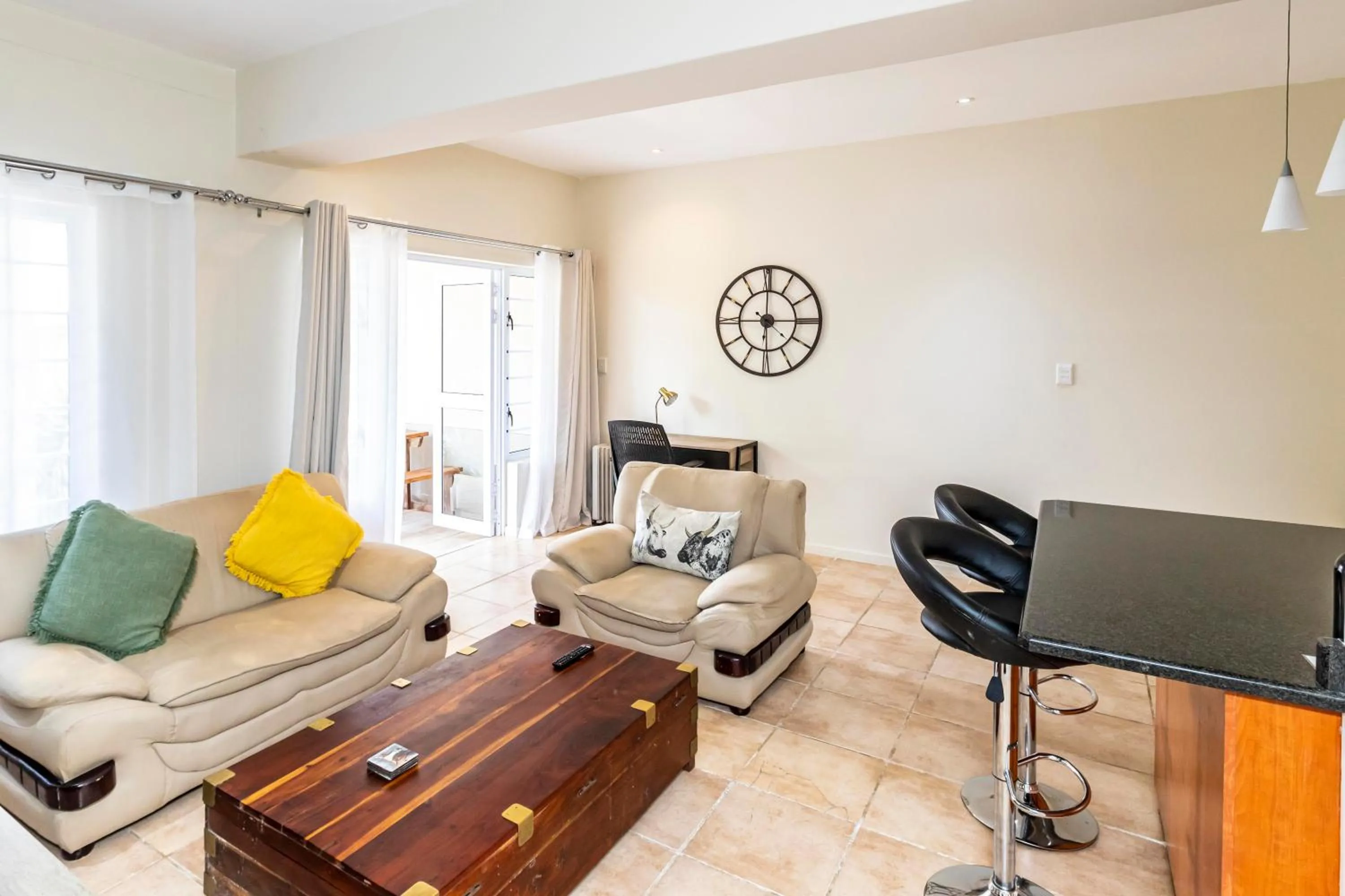 TV and multimedia in Modern Executive Unit