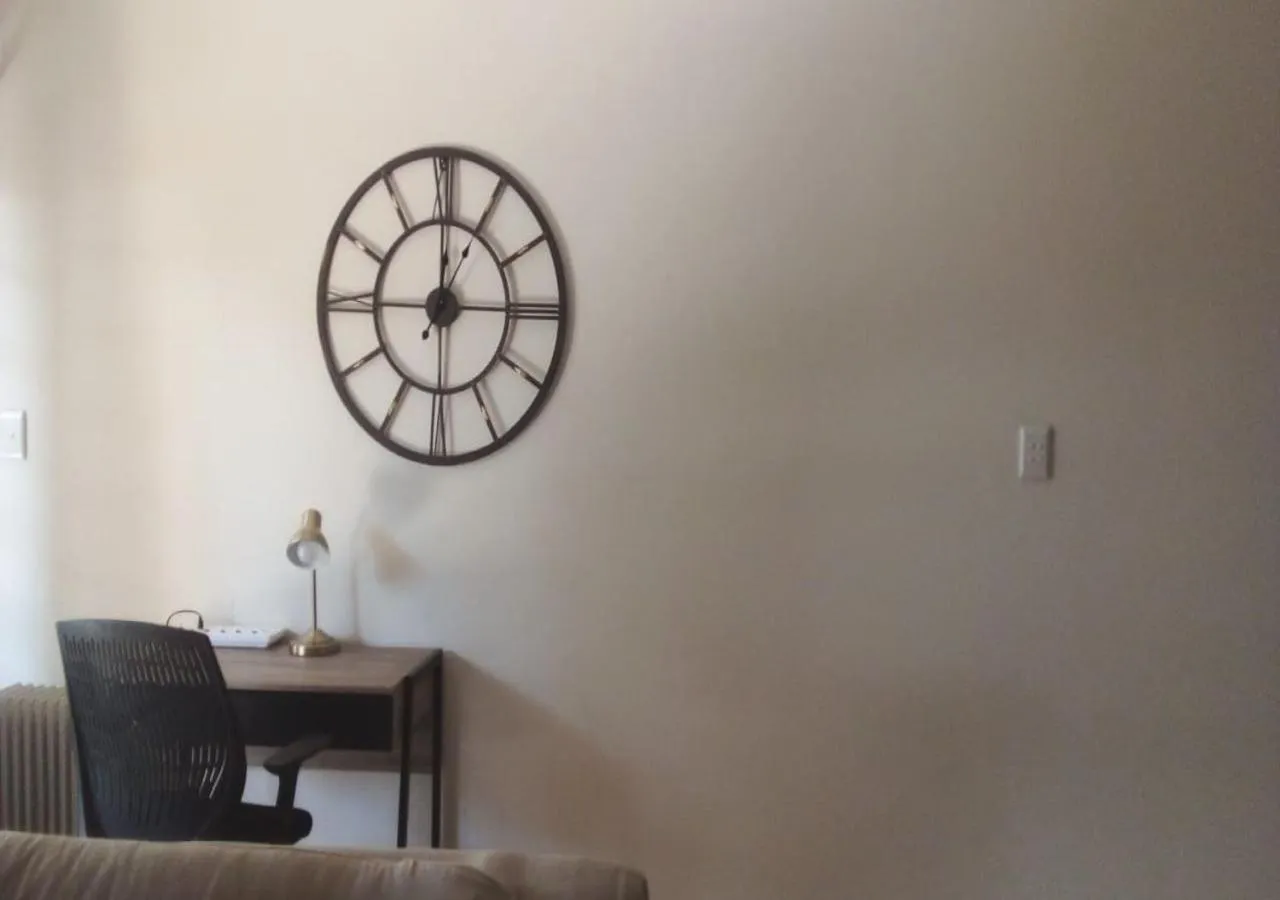 Decorative detail in Modern Executive Unit