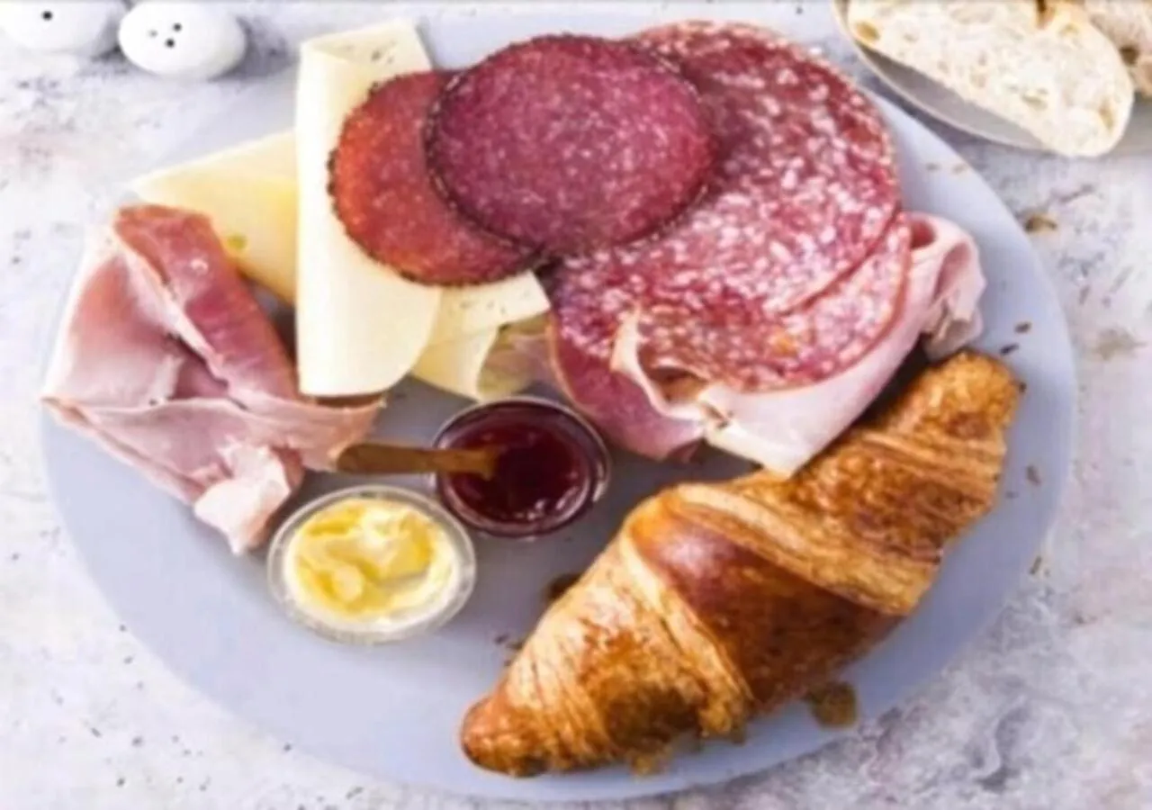 Breakfast in Modern Executive Unit