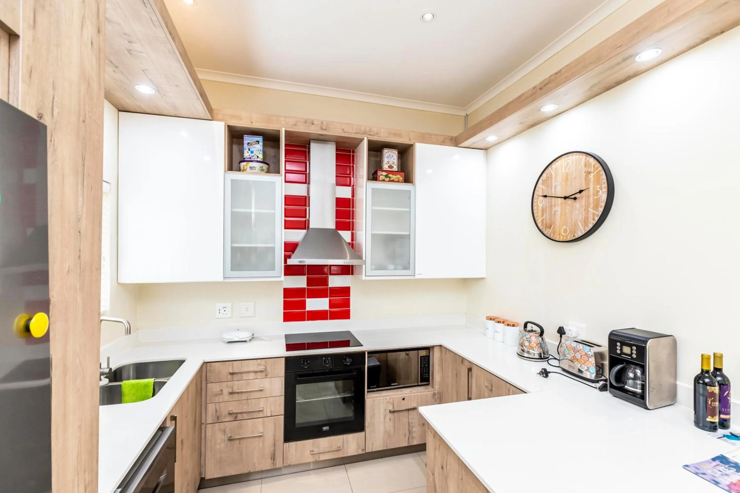 Kitchen or kitchenette in Modern Executive Unit