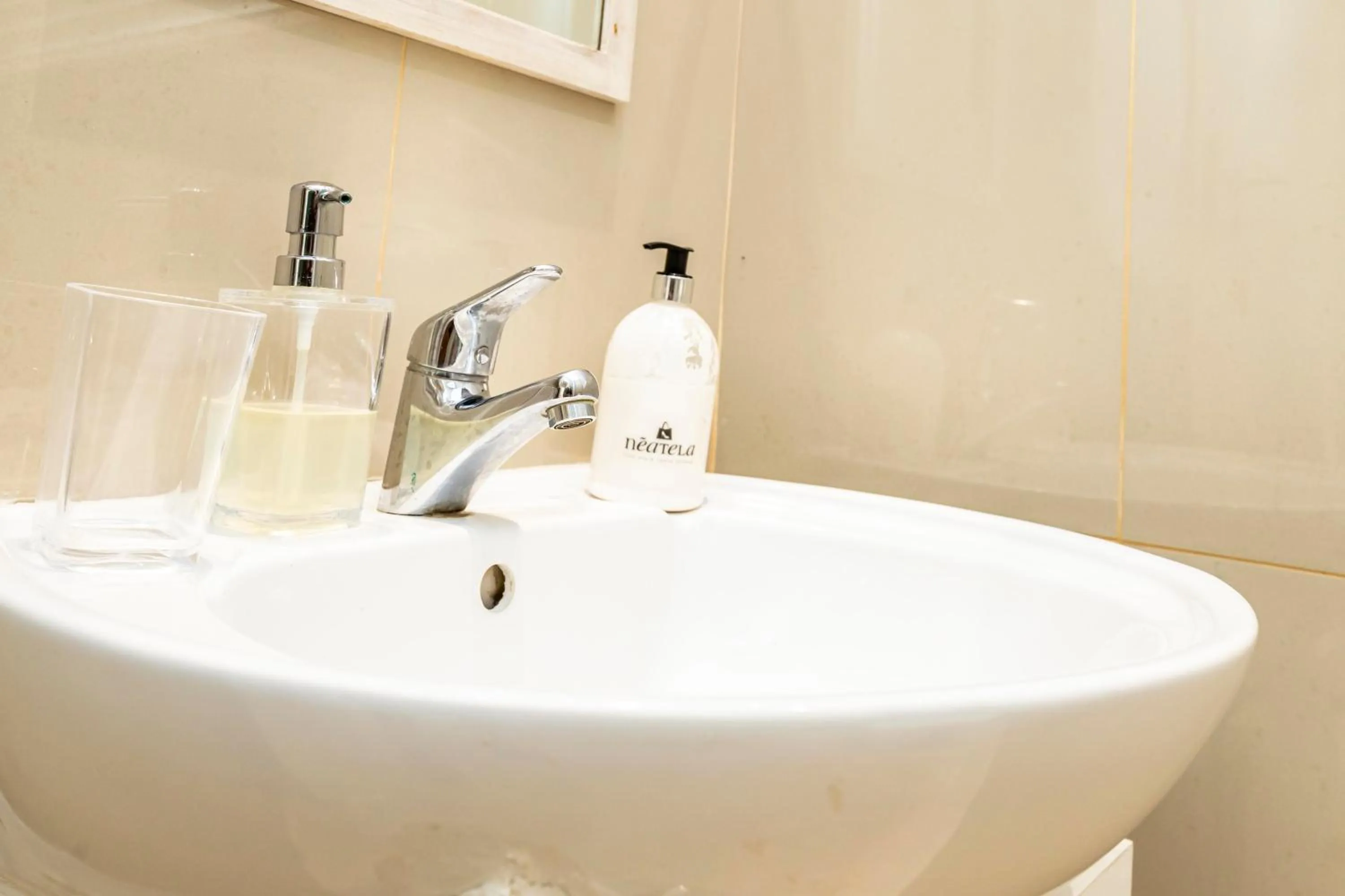 Bathroom in Modern Executive Unit