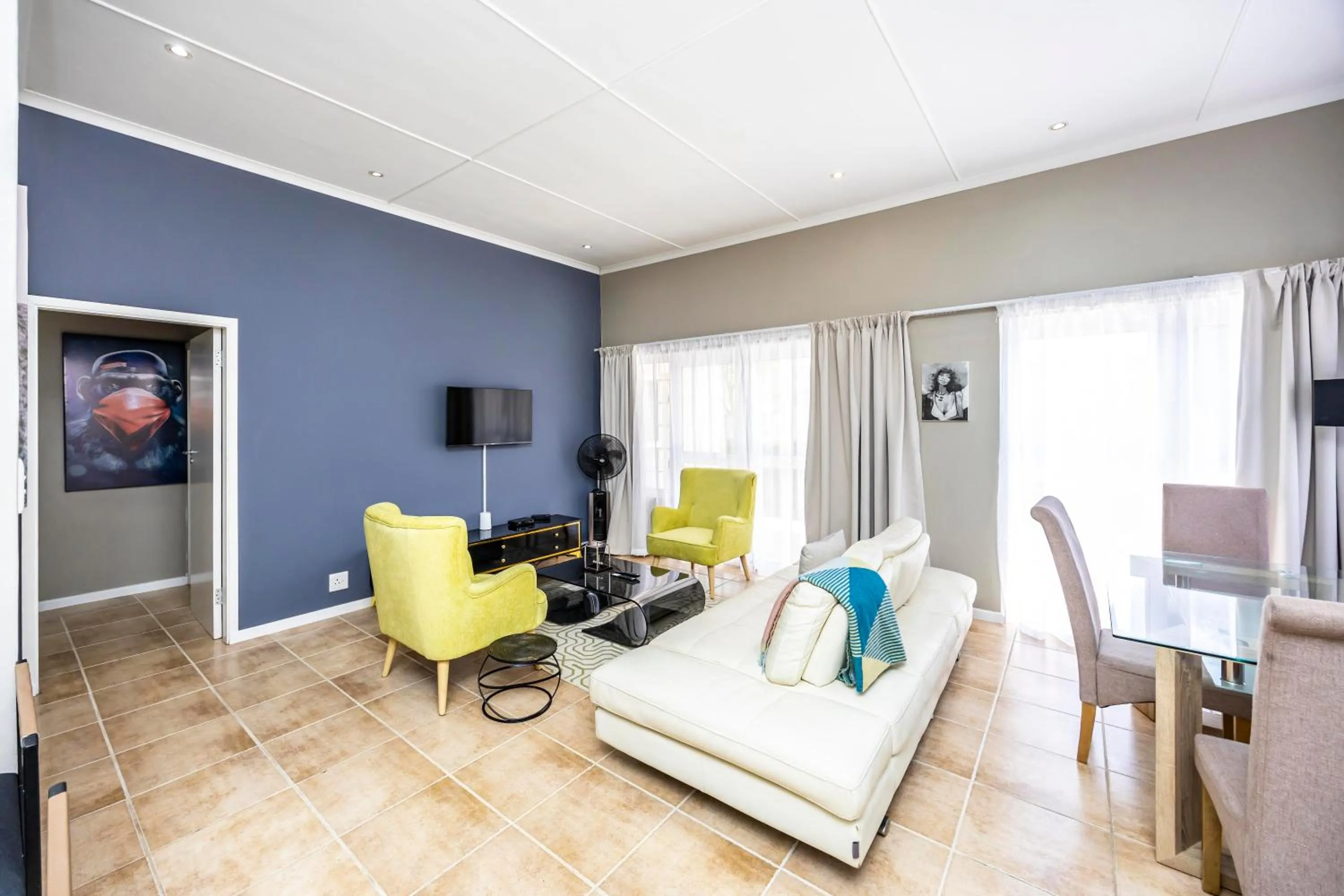 TV and multimedia in Modern Executive Unit