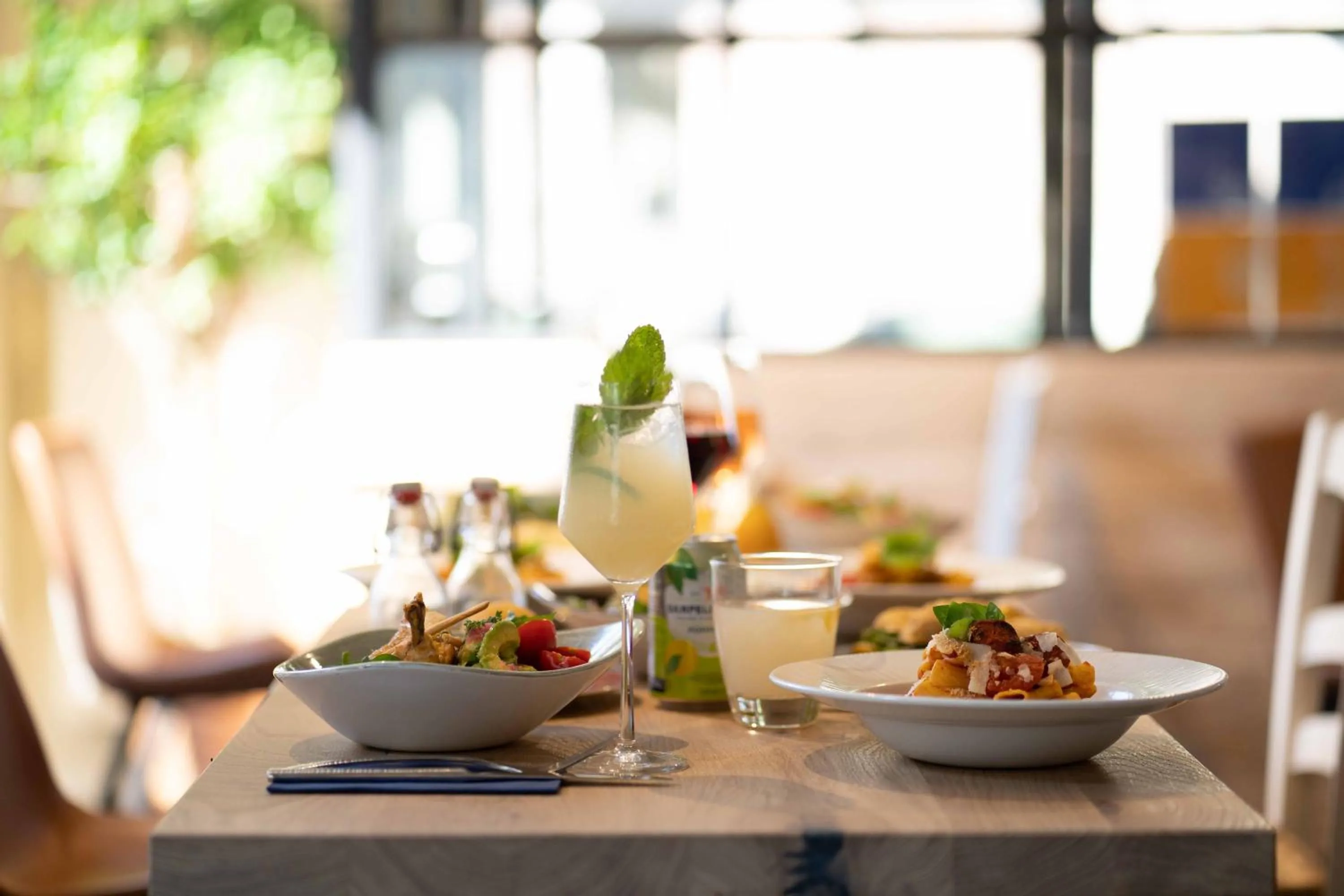 Restaurant/places to eat in Abbate Boutique Hotel