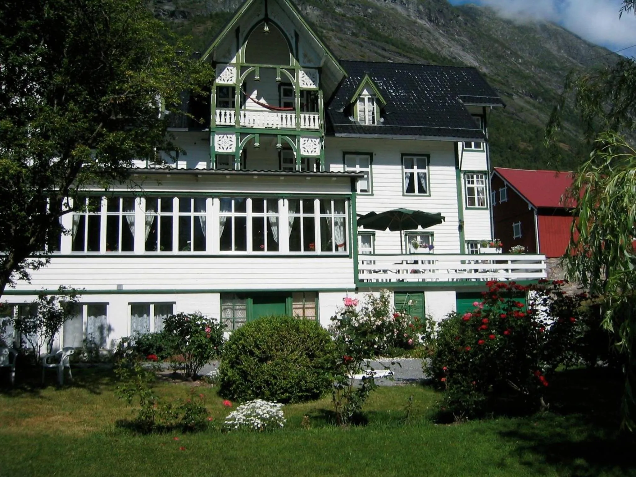 Property building in Hjelle Hotel