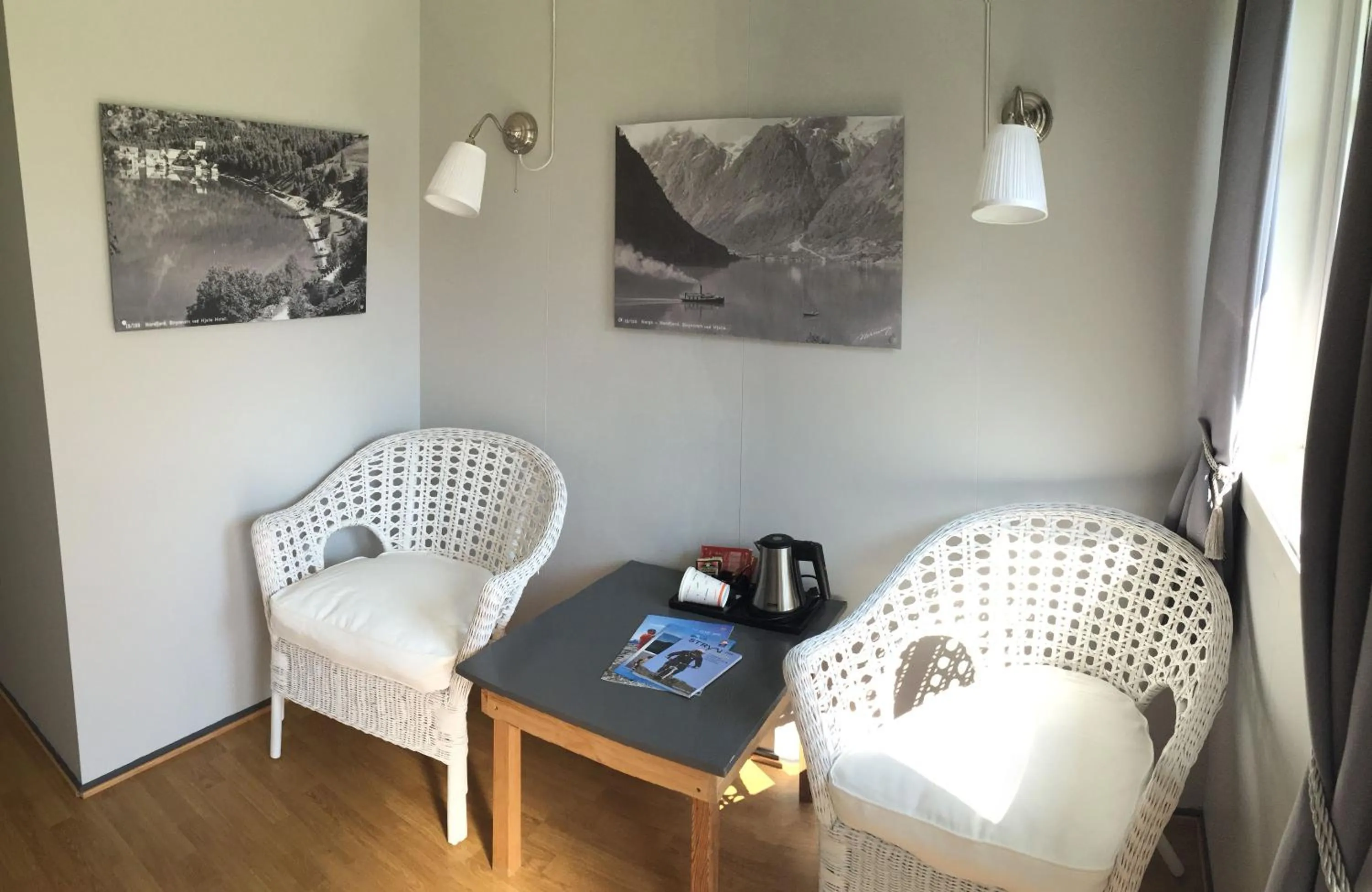 Seating area in Hjelle Hotel