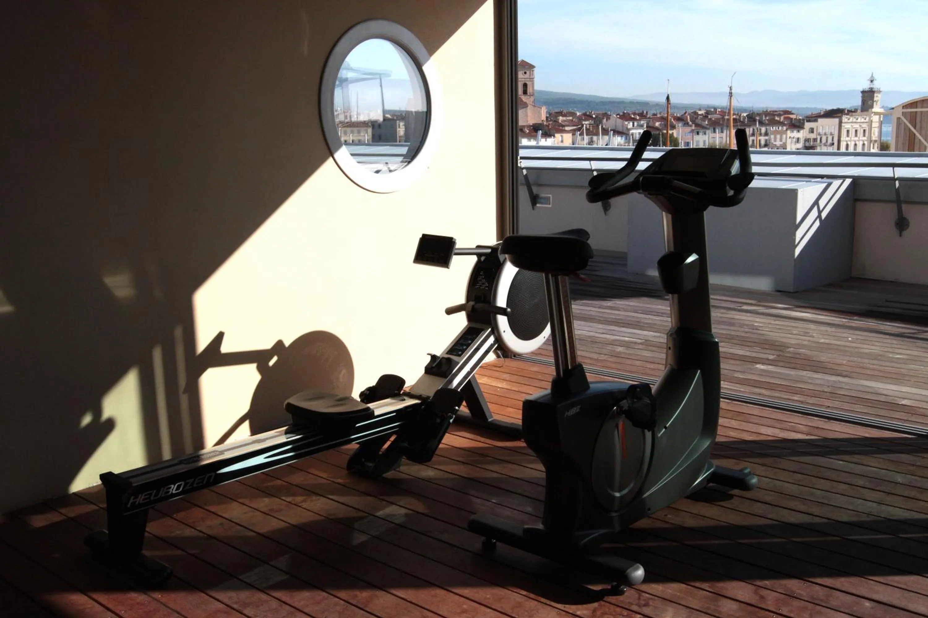 Fitness centre/facilities in Best Western Premier Hôtel du Vieux-Port