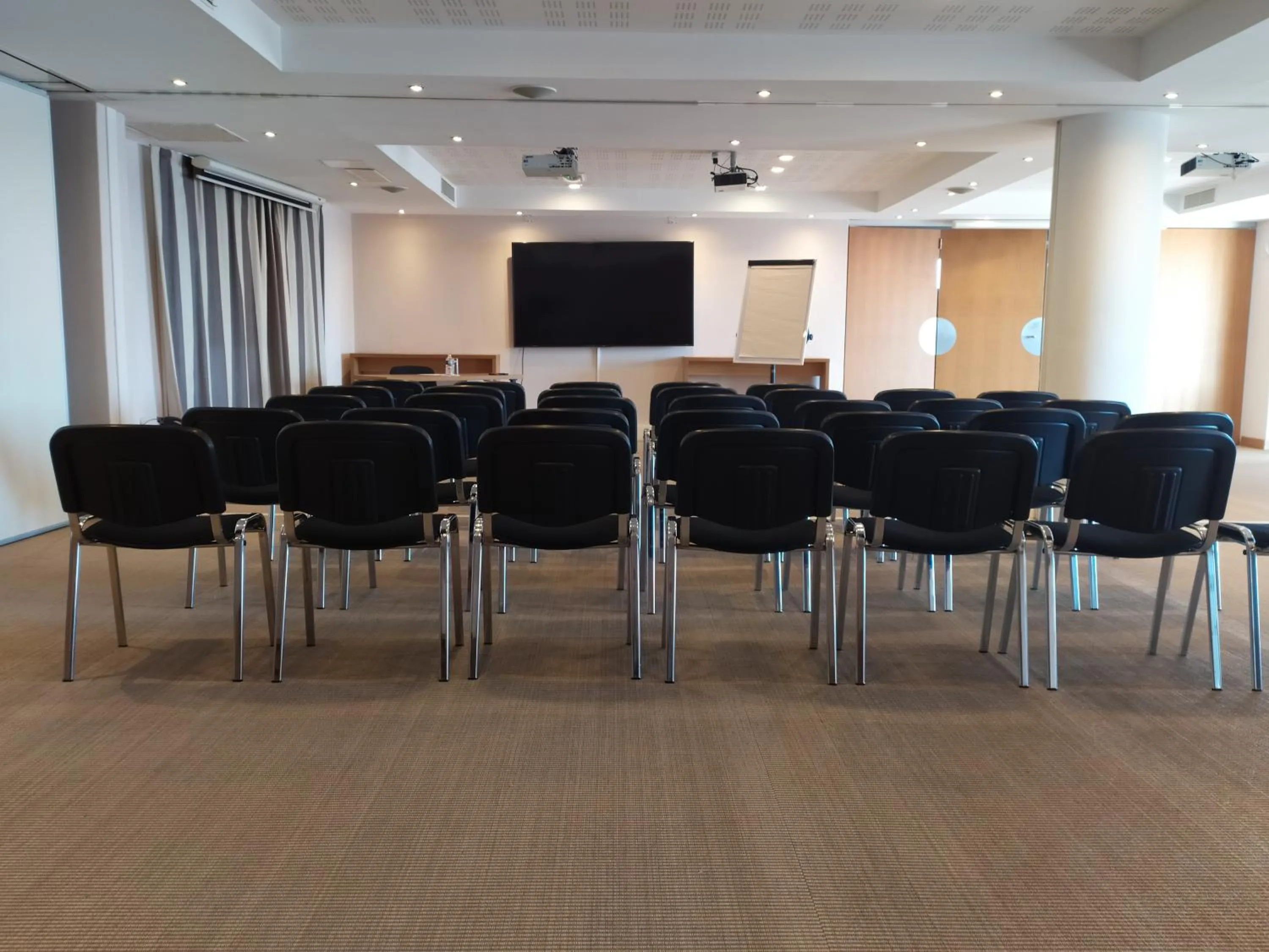 Meeting/conference room in Best Western Premier Hôtel du Vieux-Port