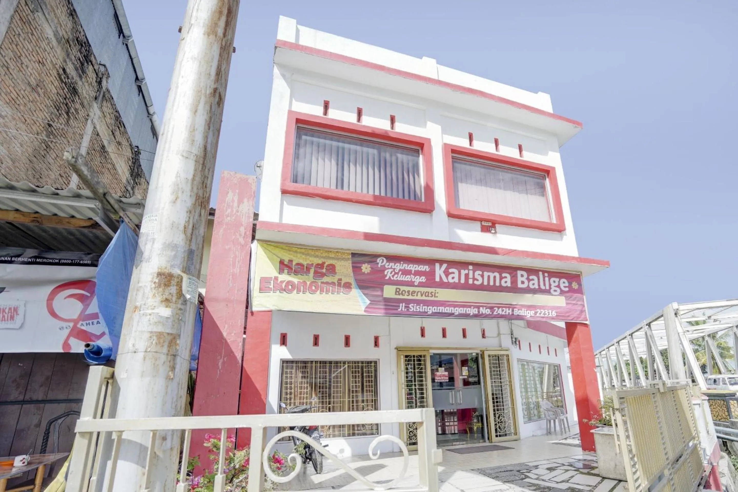 Facade/entrance in Hotel O Karisma Residence