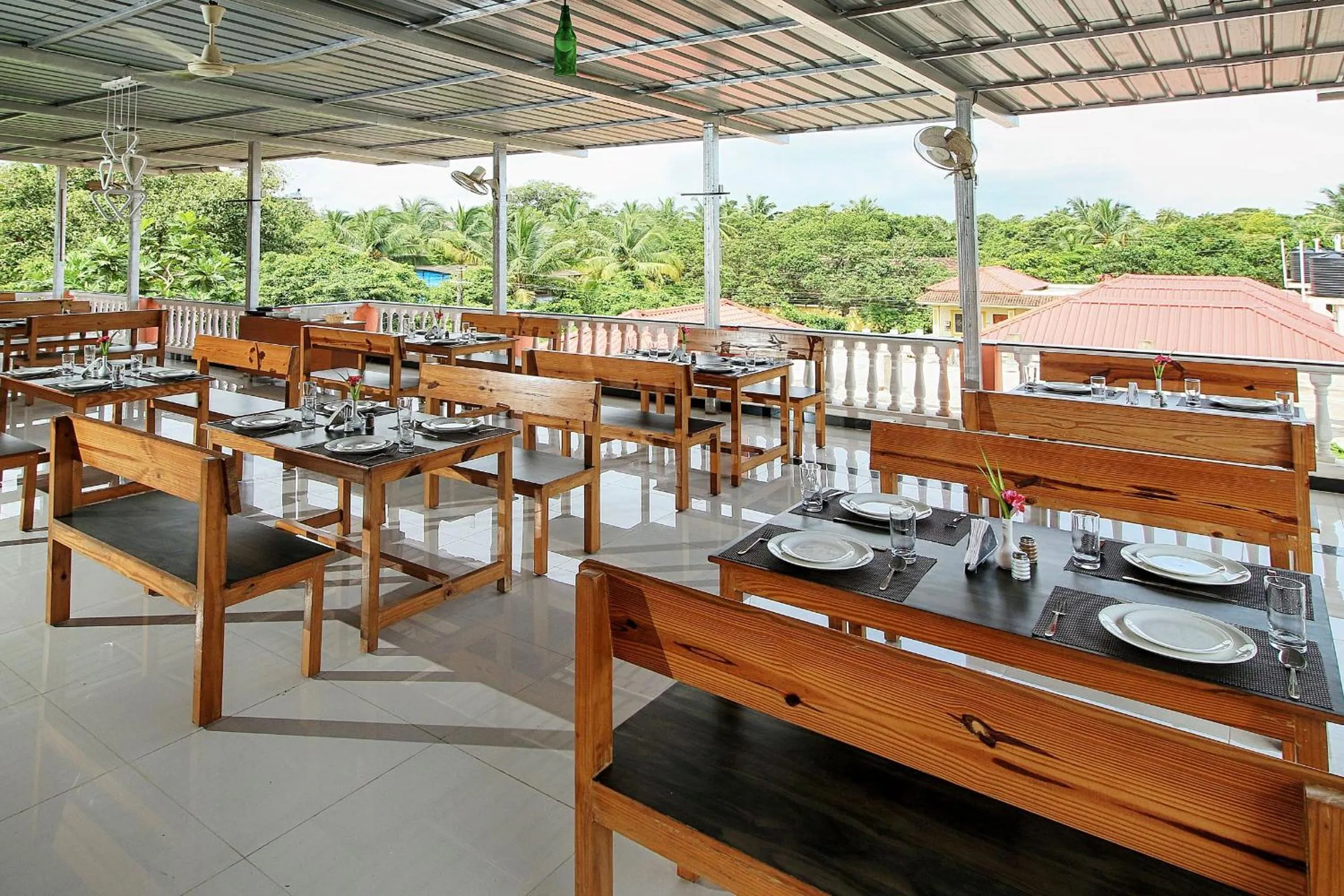 Swimming pool in Hotel 7Seas by Solara Hospitality