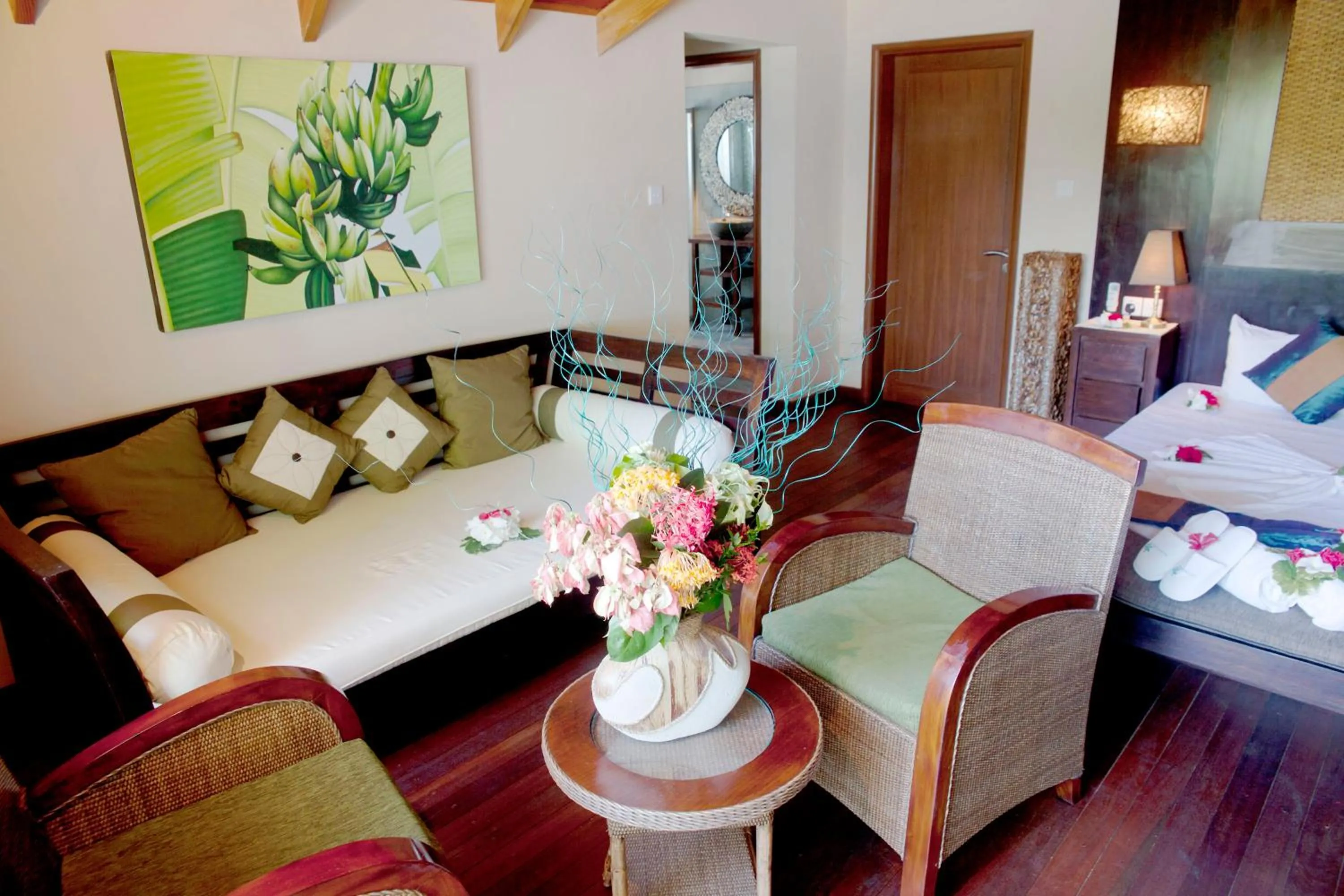 Bed in Le Relax Beach Resort