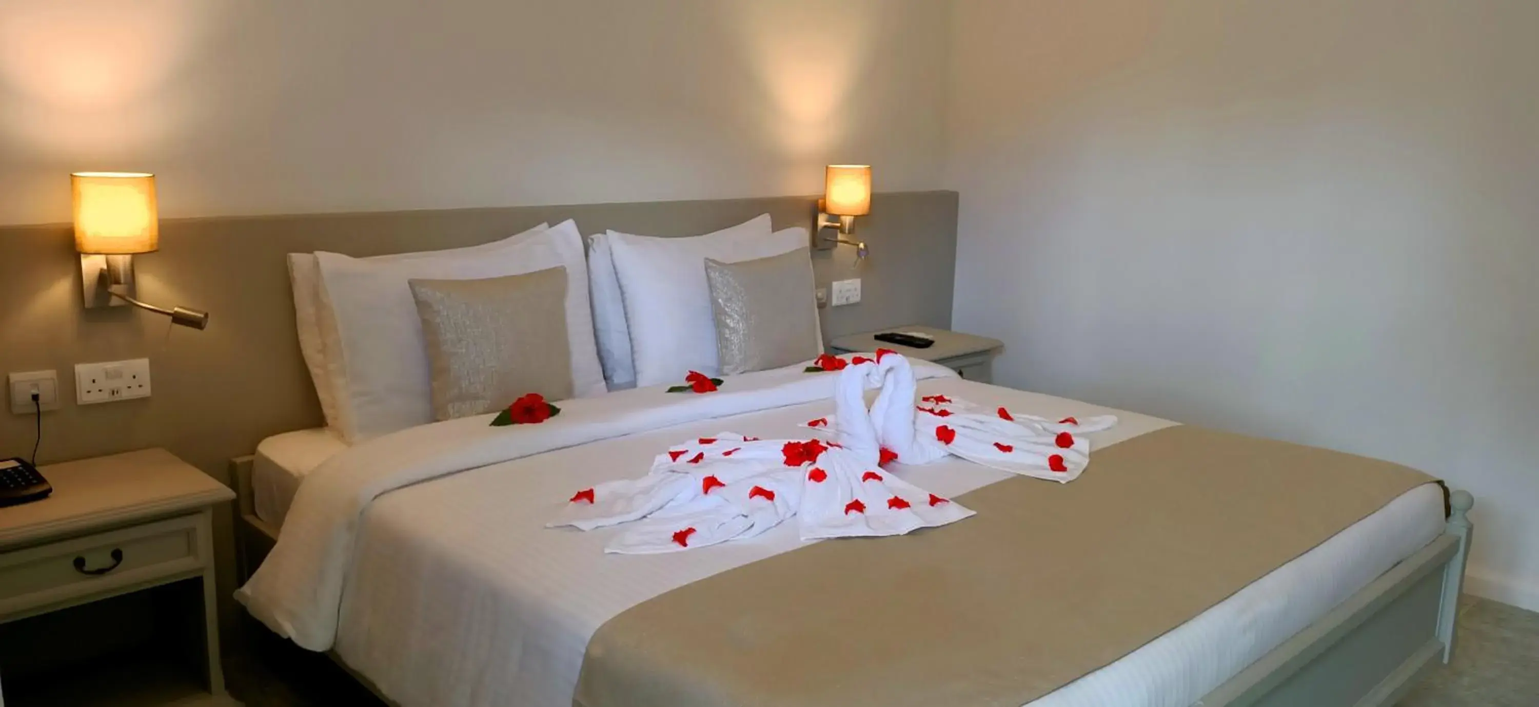 Superior Double Room in Le Relax Beach Resort Superior Double Room in Le Relax Beach Resort