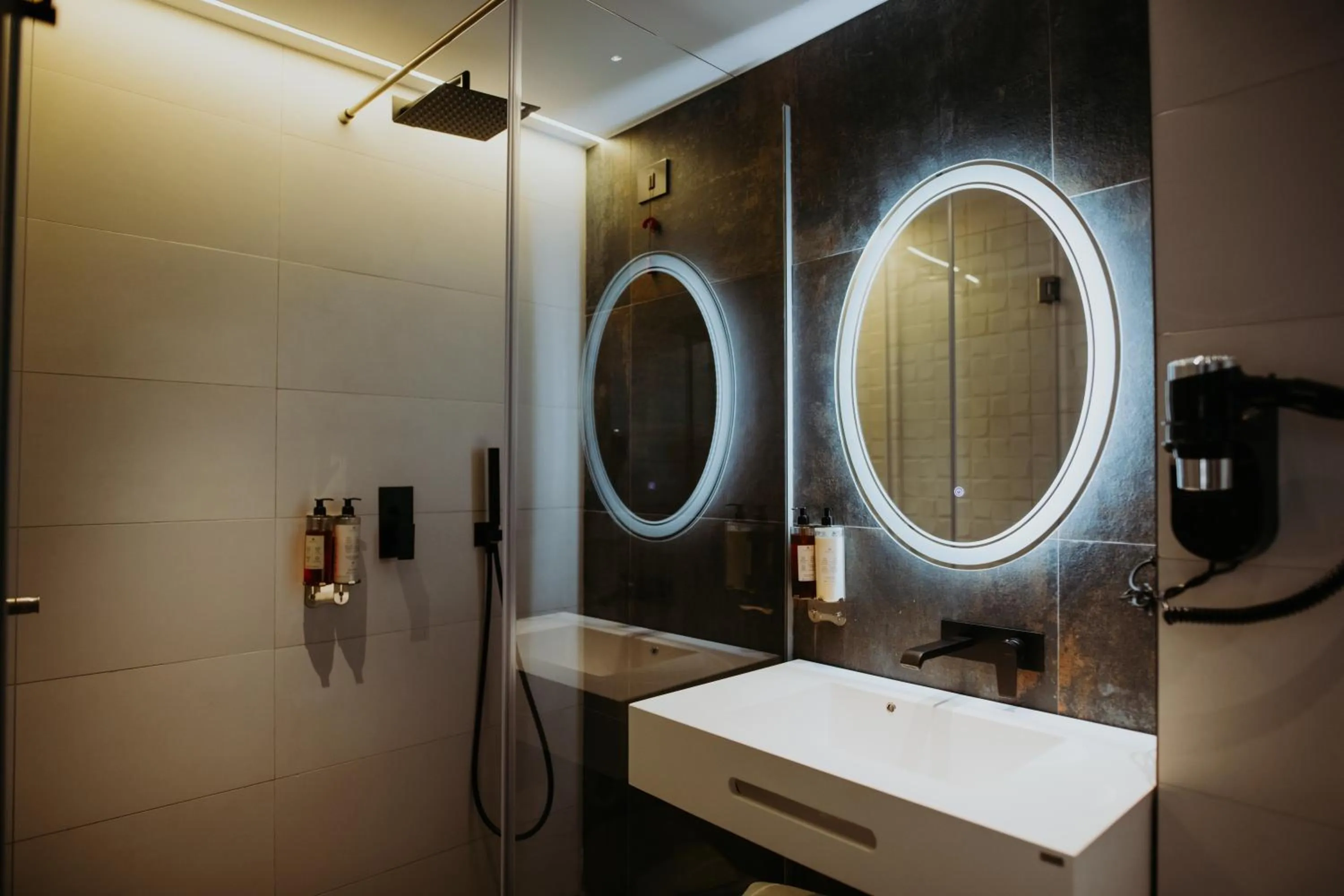 Shower in Hotel Epic Centrum