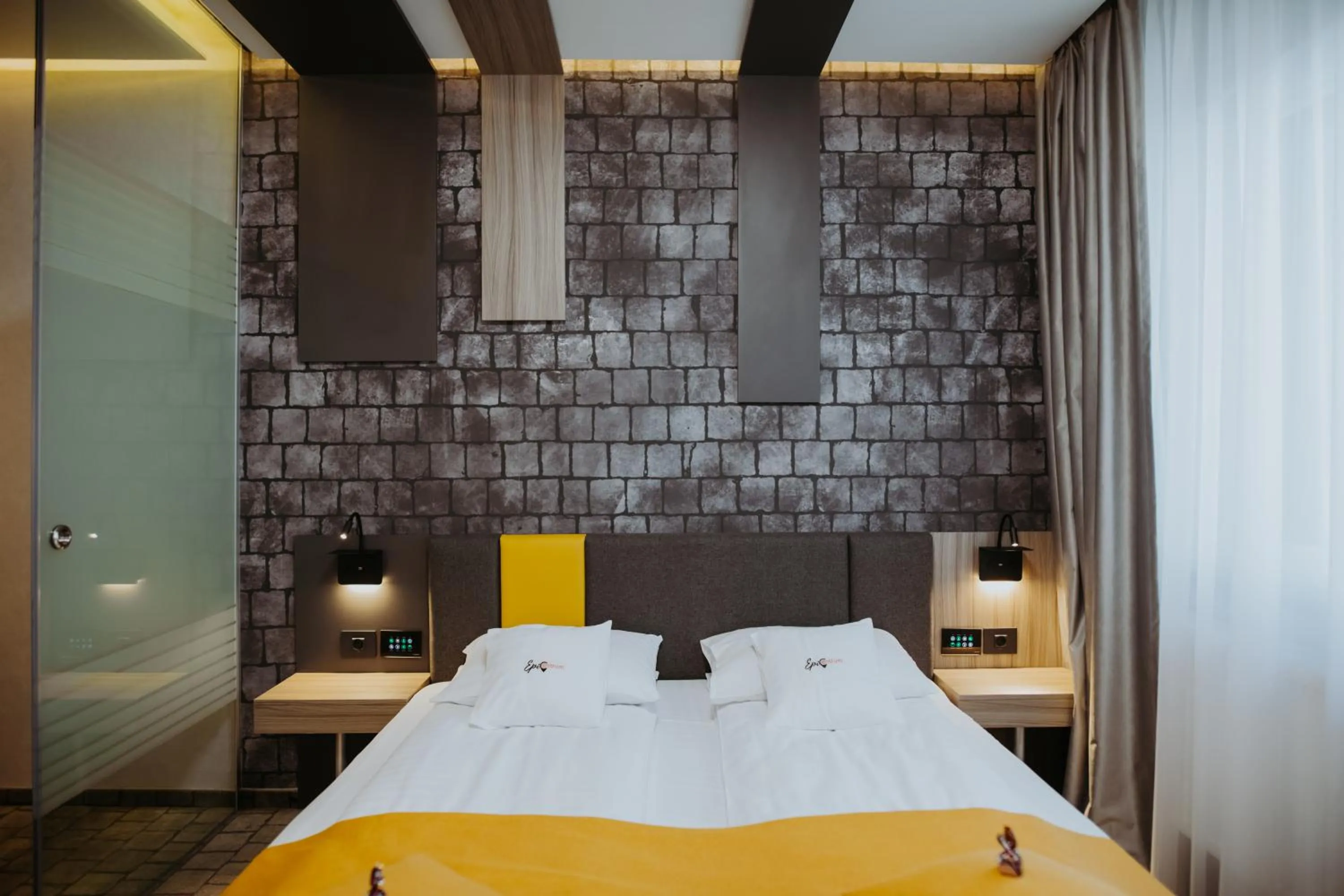 Bedroom, Bed in Hotel Epic Centrum