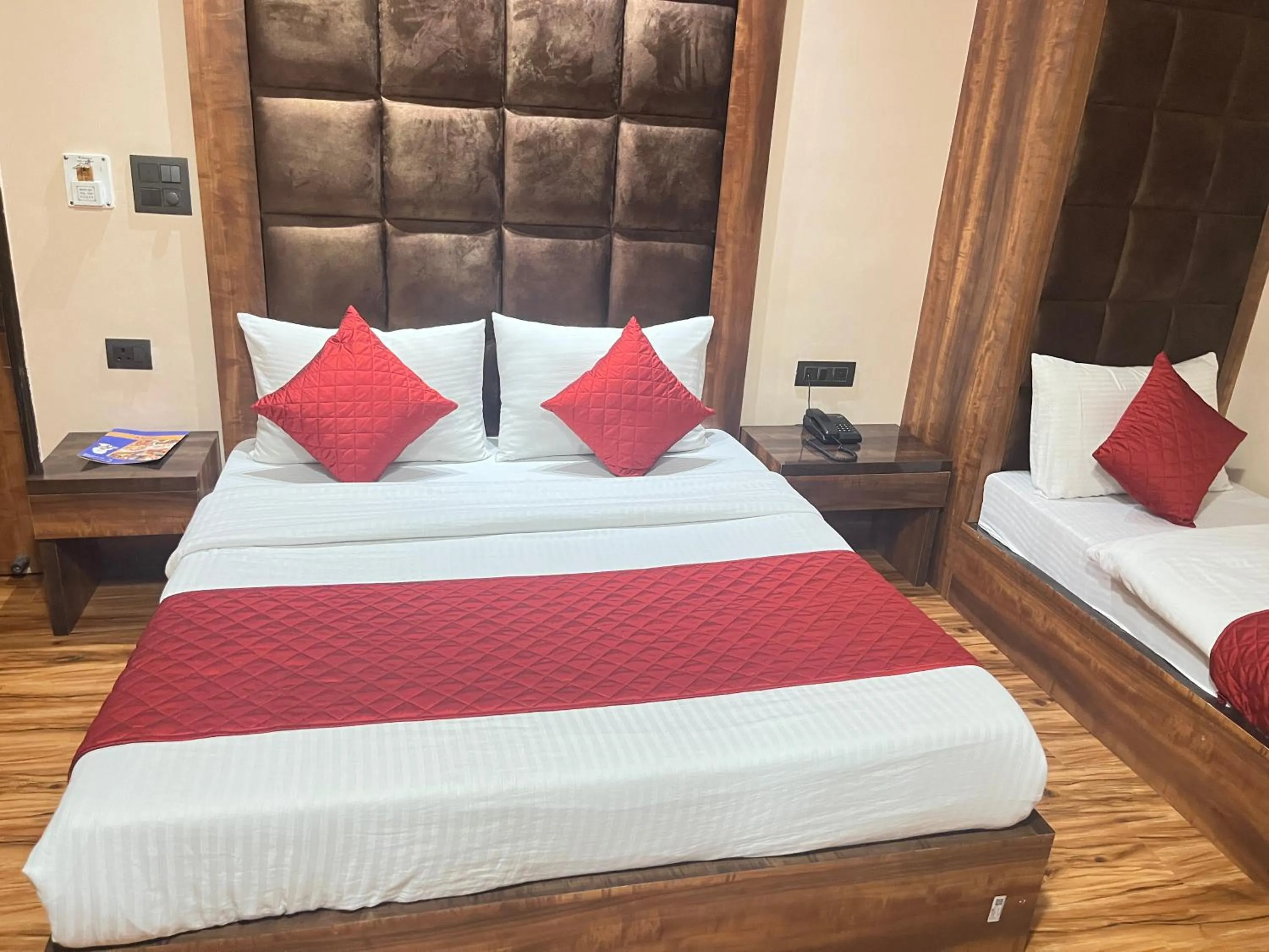 Bed in Hotel SHIMLA HERITAGE- Near B L K Hospital