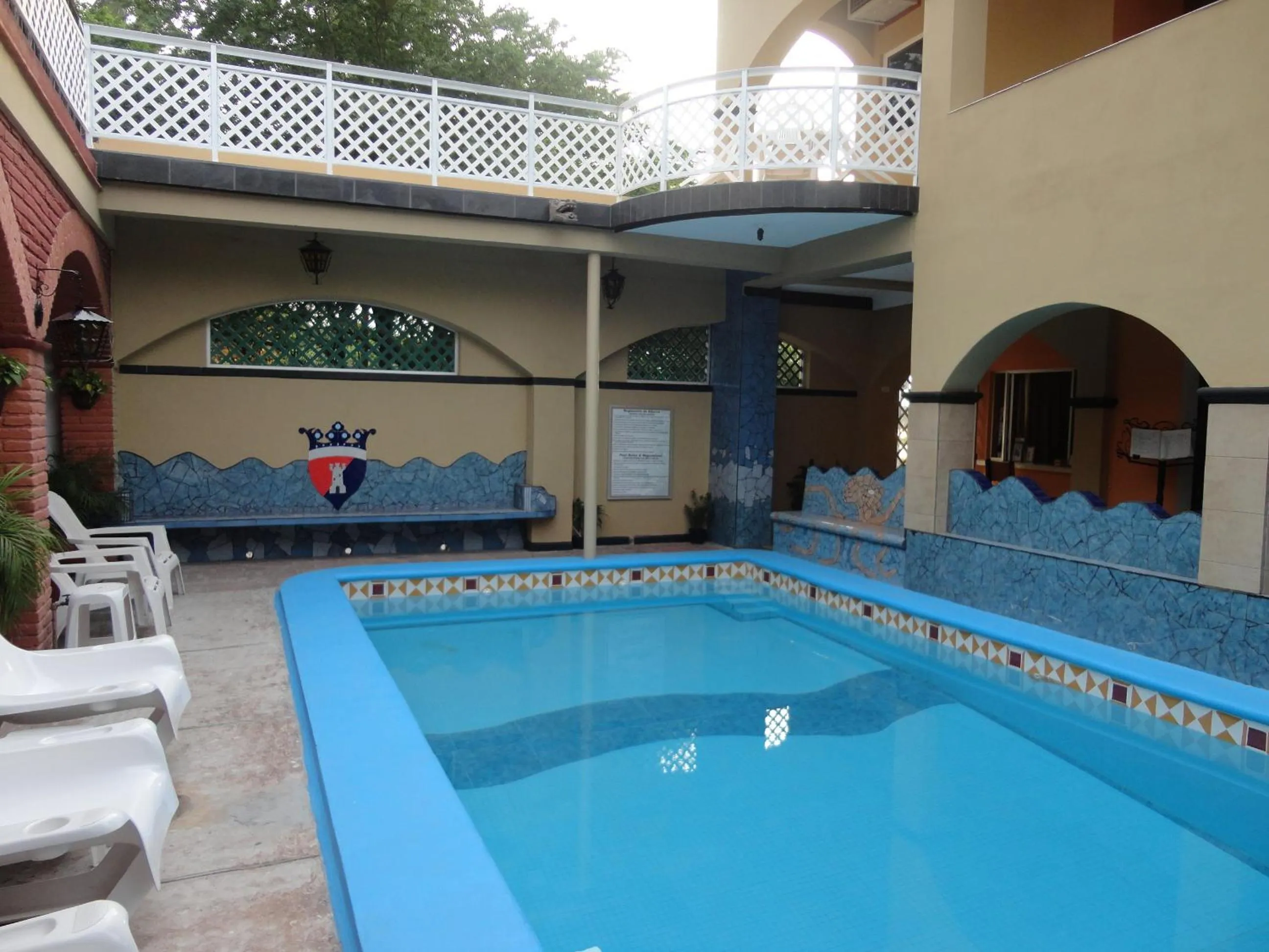 Swimming pool in Hotel Posada del Rey