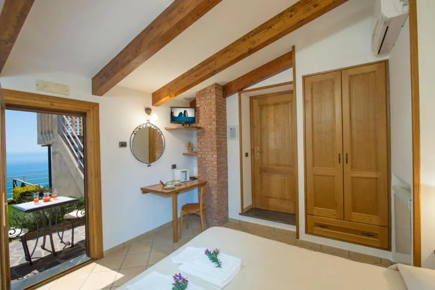 Bed in B&B Il Nespolo