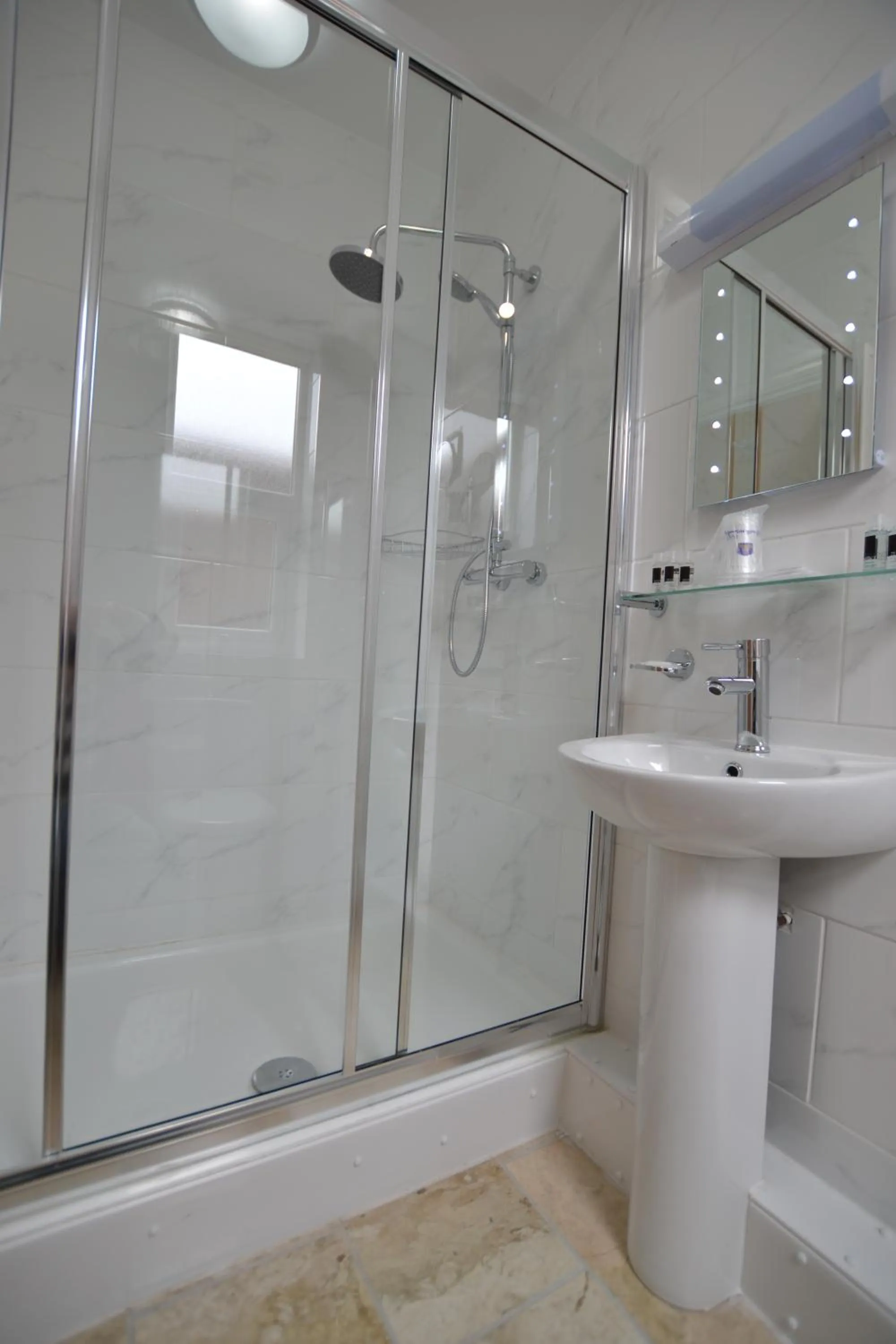 Shower in Best Western Greater London