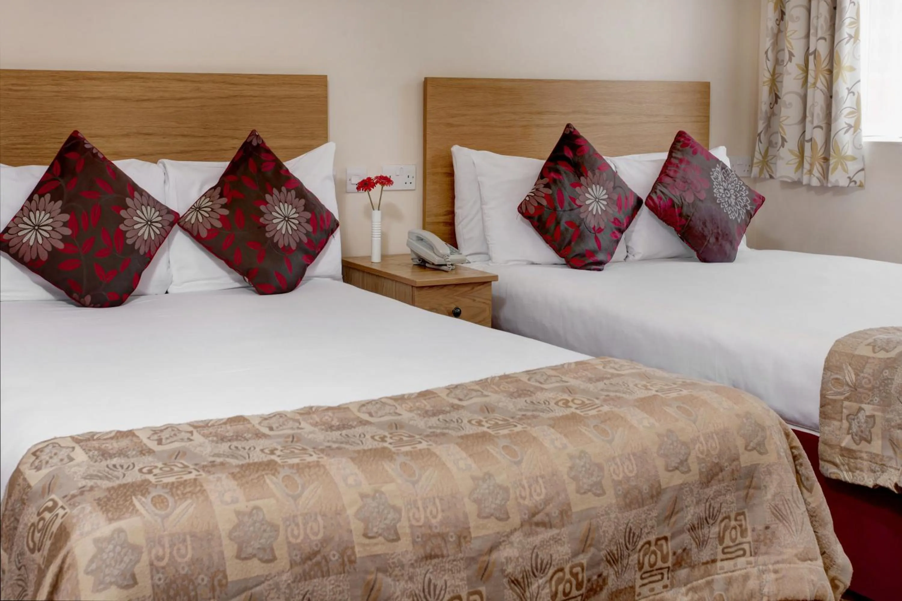 Bedroom, Bed in Best Western Greater London