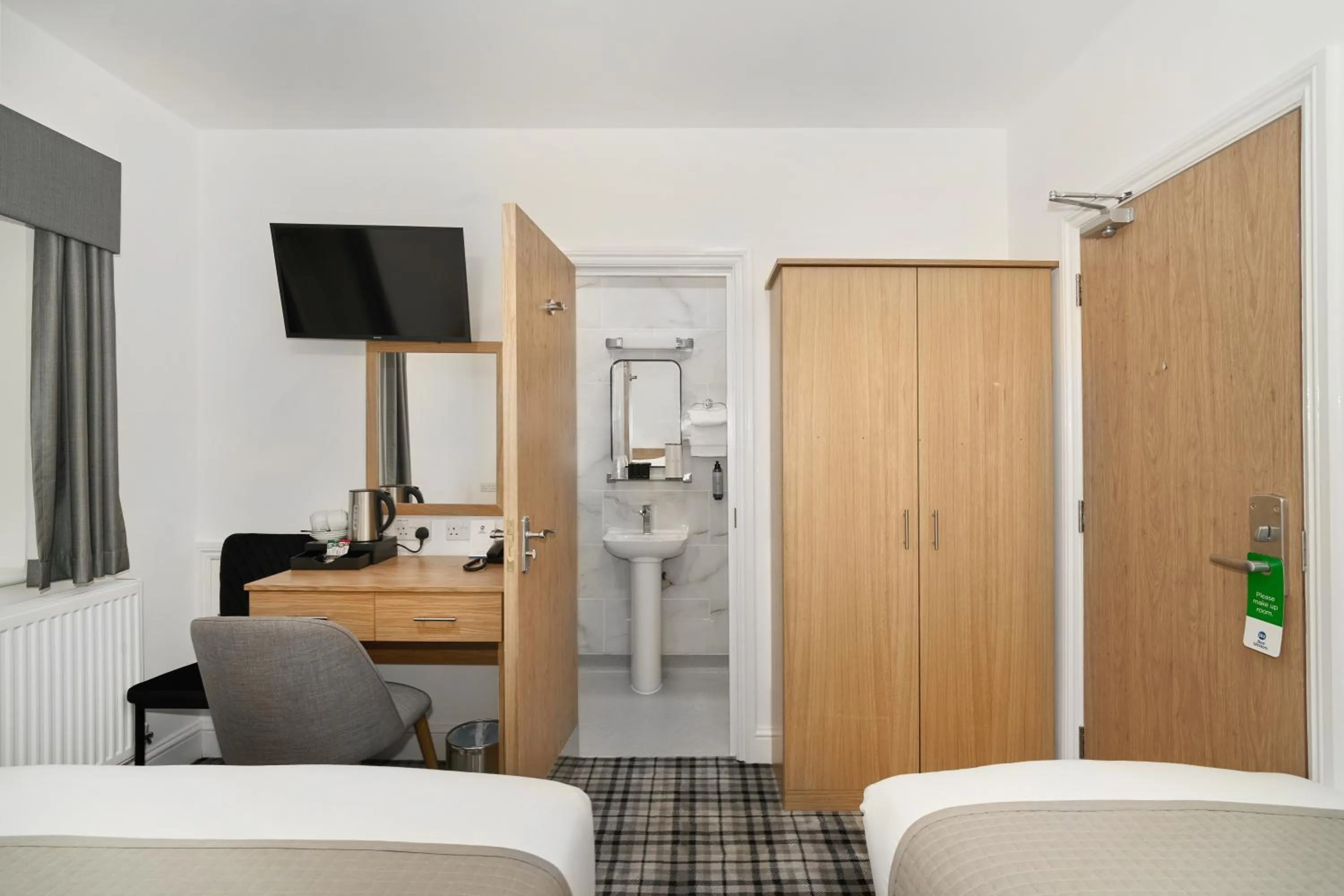 Bedroom, Bed in Best Western Greater London
