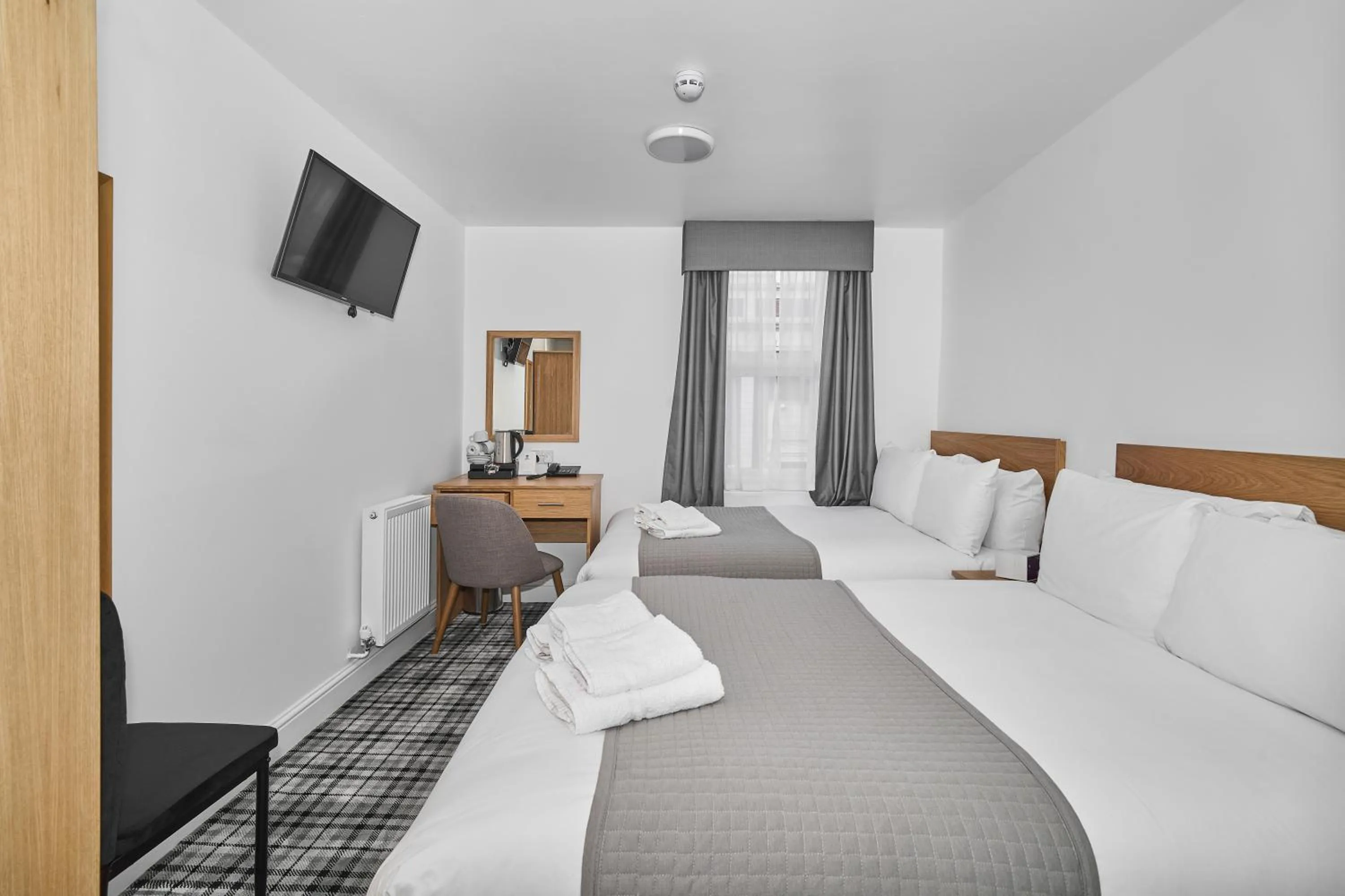 Bedroom, Bed in Best Western Greater London