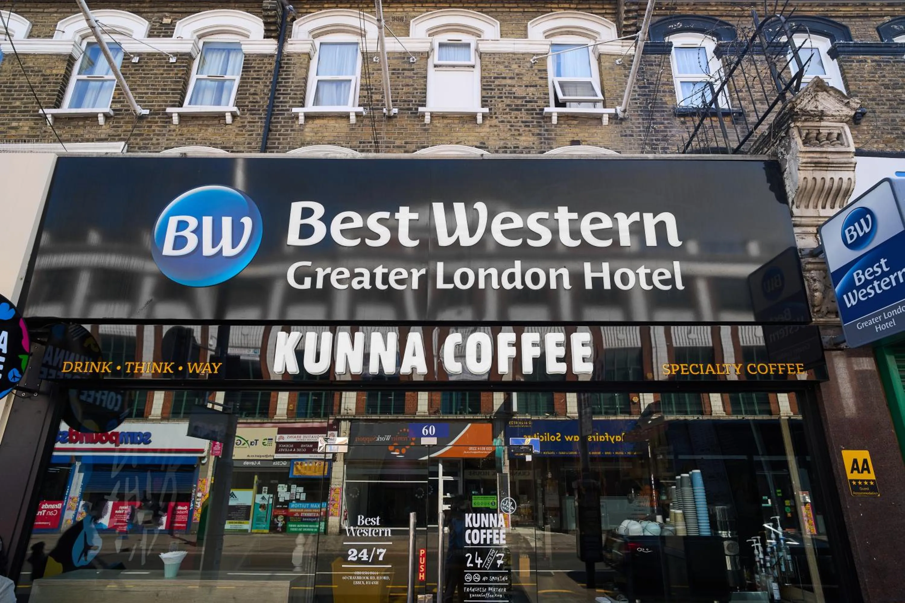 Logo/Certificate/Sign in Best Western Greater London