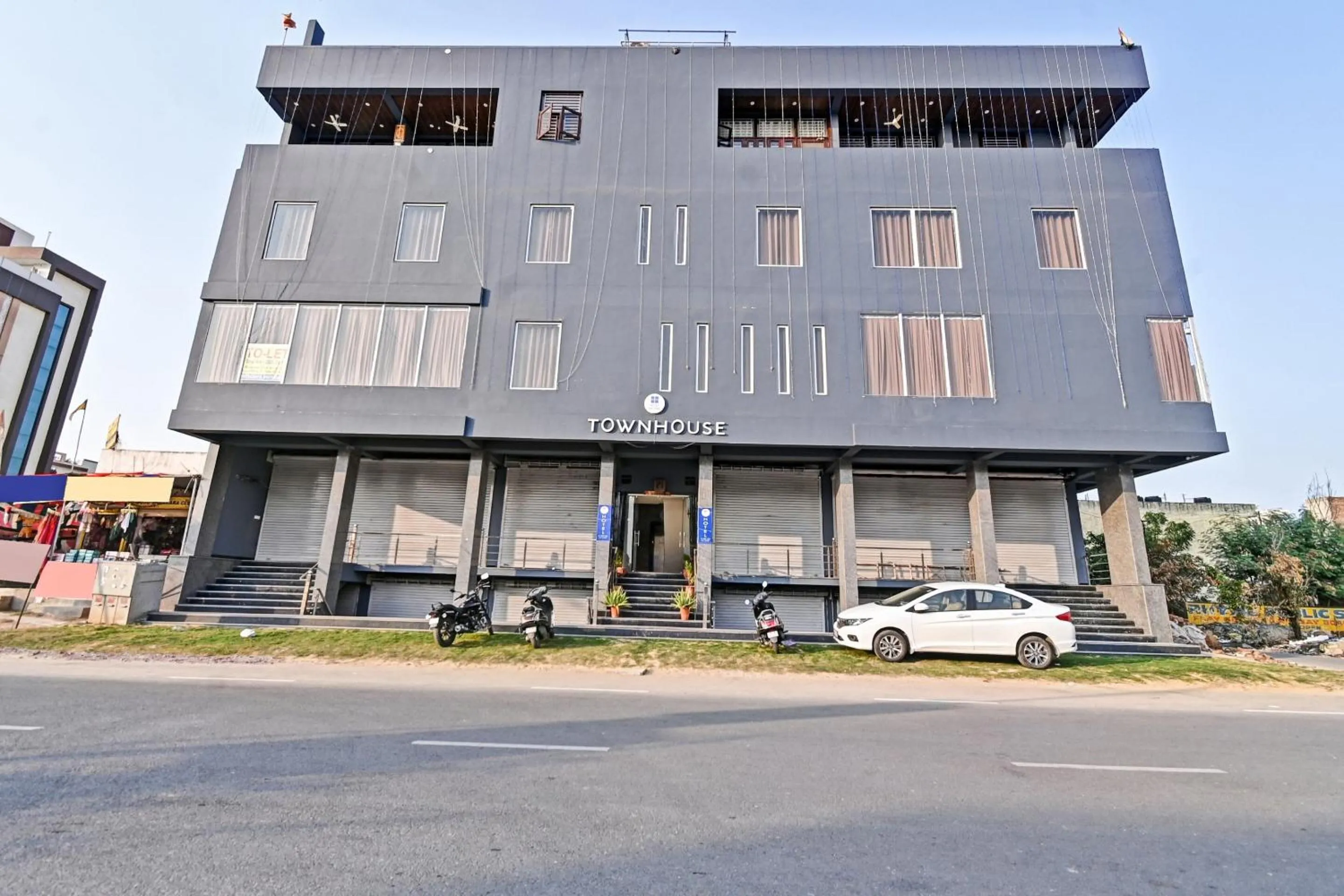 Facade/entrance in Super Townhouse by My Stay