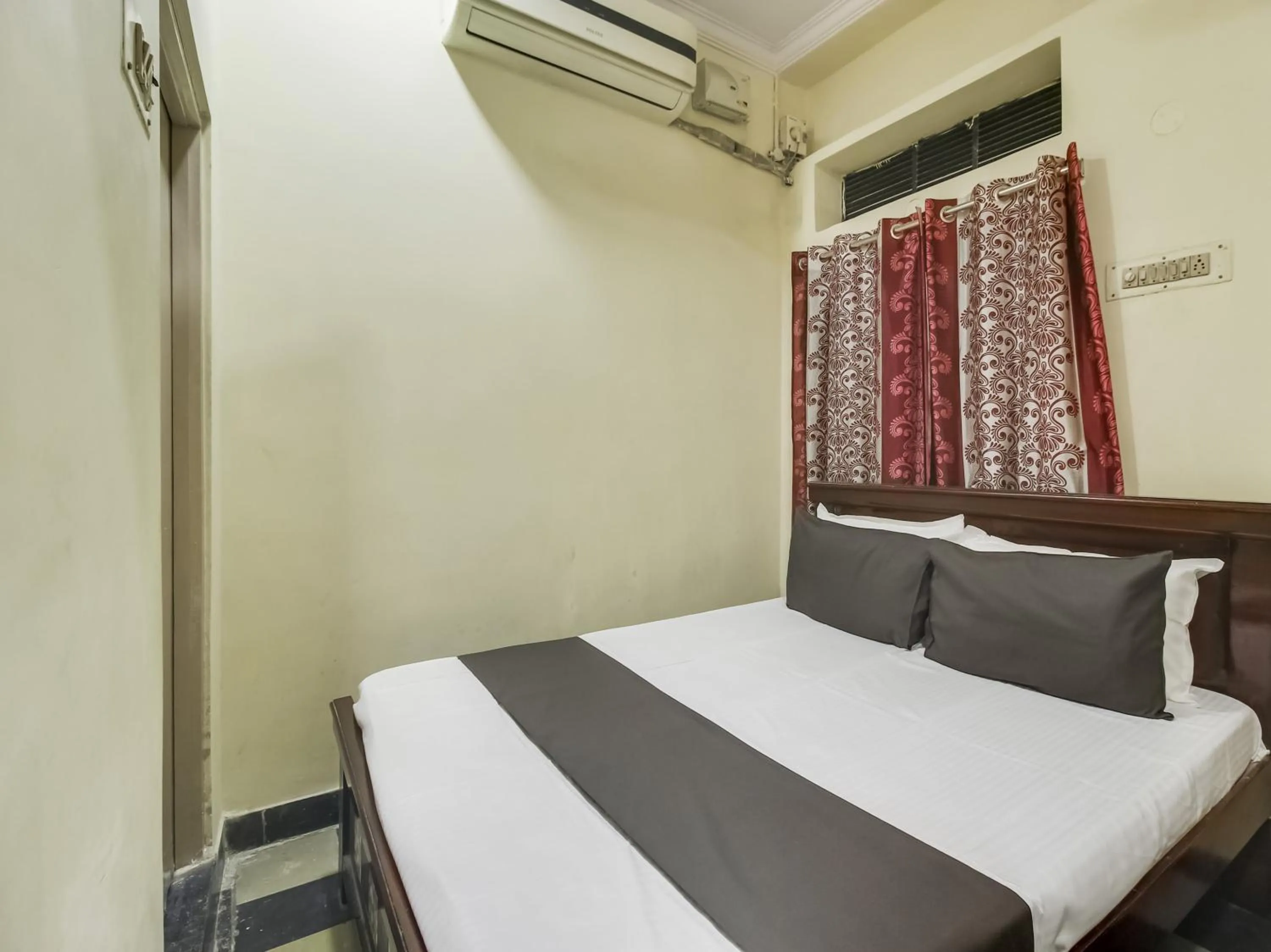 Bedroom, Bed in Hotel O Sri Gopi Mini Guest House Near Erragadda Metro Station