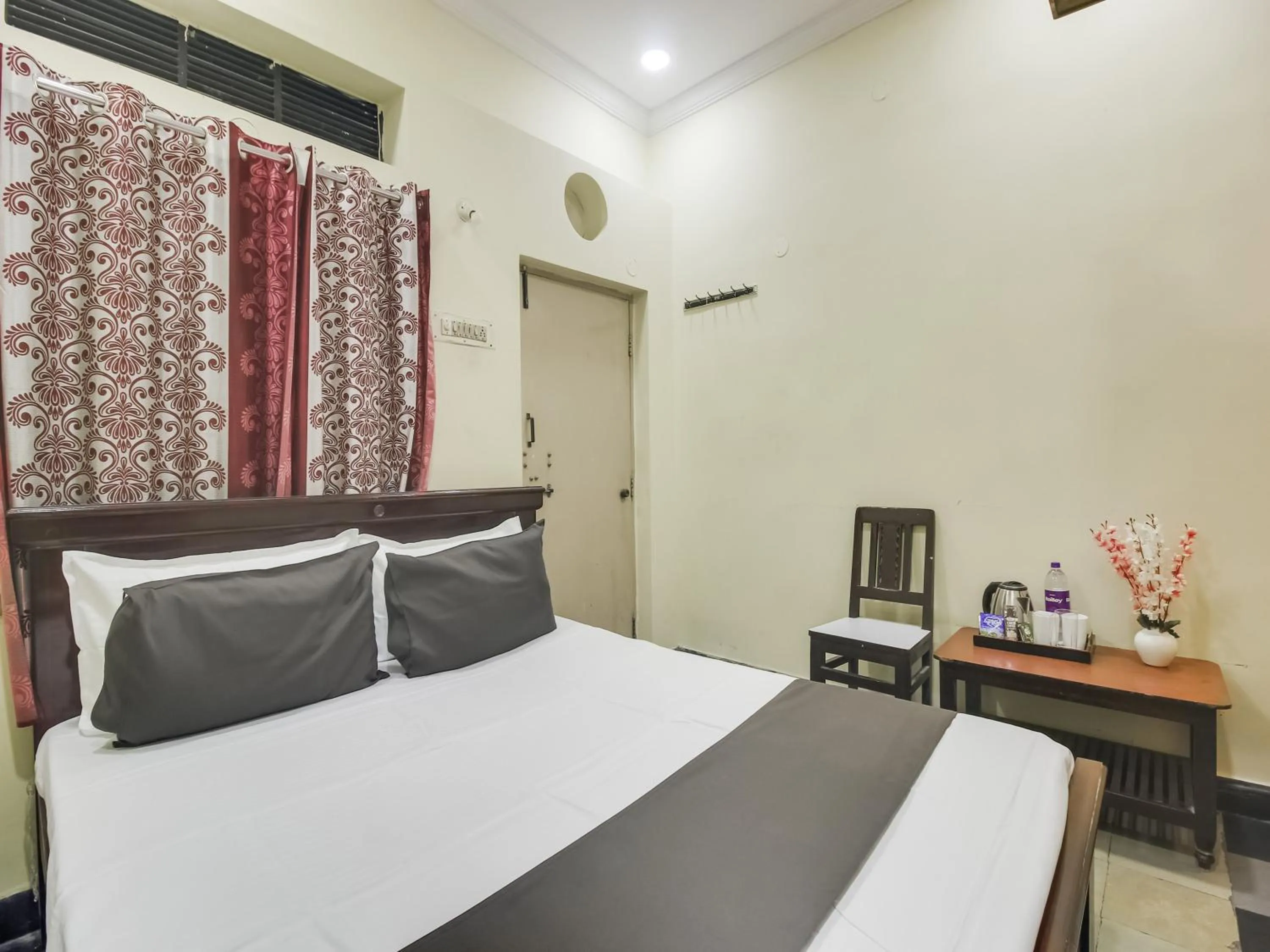 Bedroom, Bed in Hotel O Sri Gopi Mini Guest House Near Erragadda Metro Station