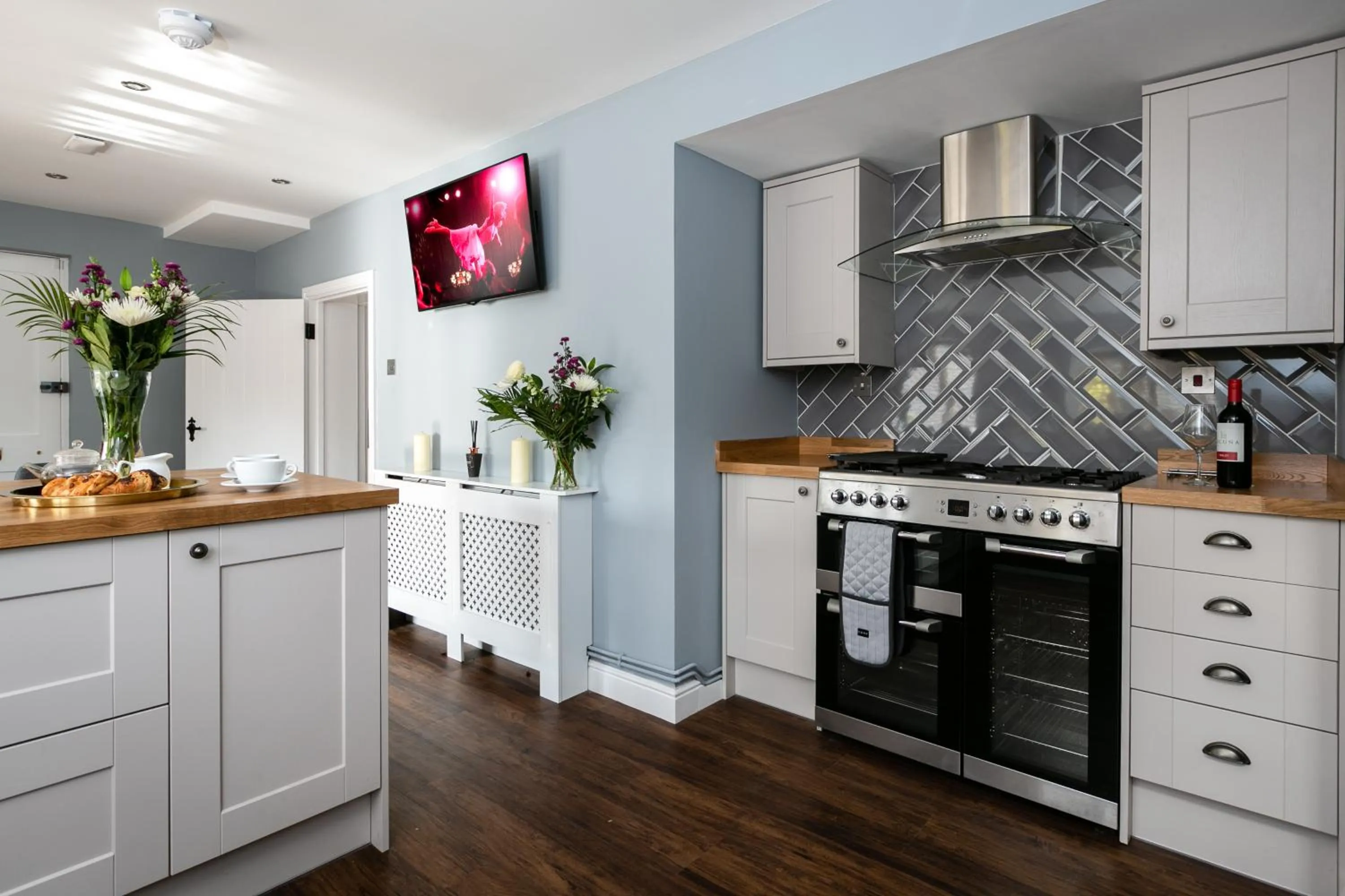 Kitchen or kitchenette in Accommodation at Salomons Estate
