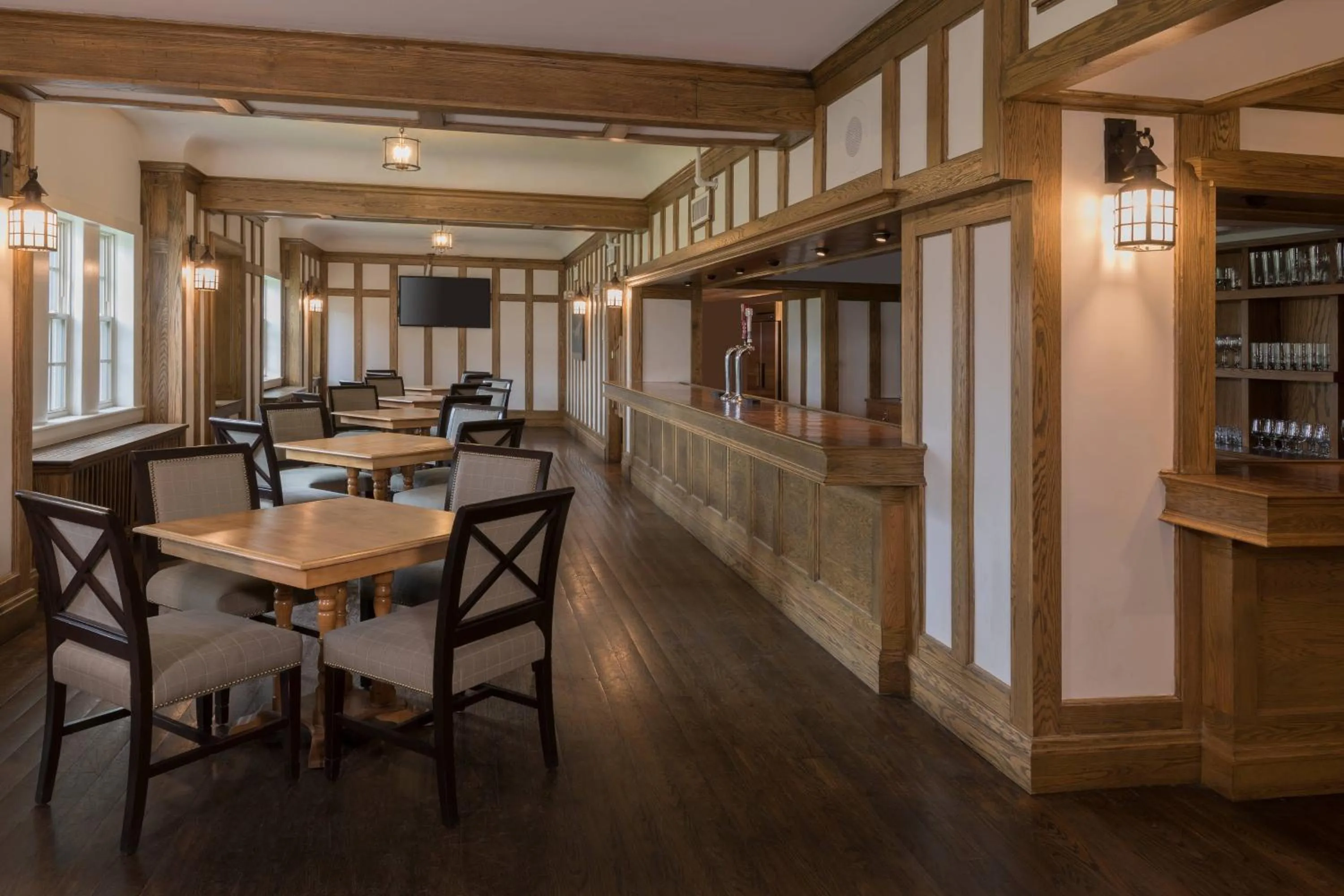 Restaurant/places to eat in The Algonquin Resort St. Andrews by-the-Sea, Autograph Collection