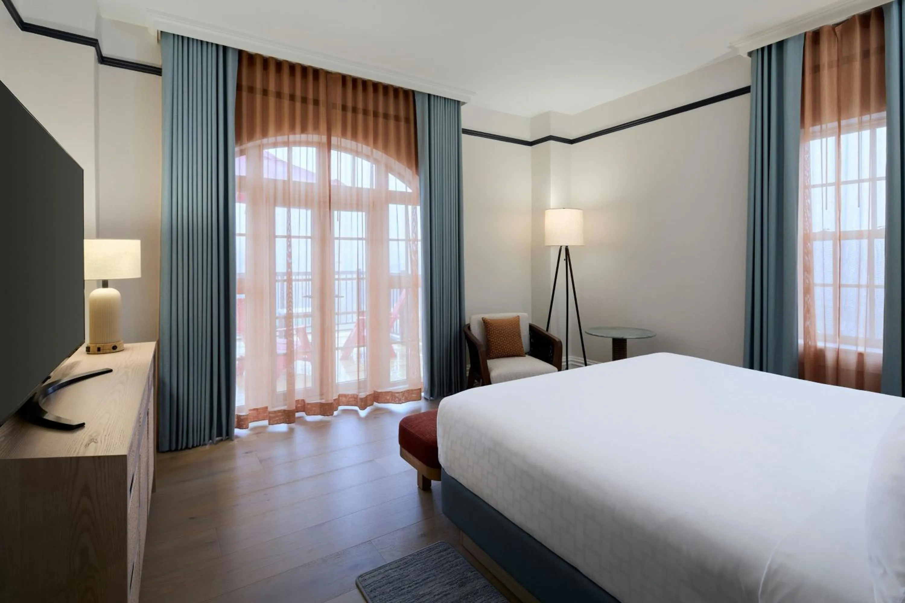 Photo of the whole room, Bed in The Algonquin Resort St. Andrews by-the-Sea, Autograph Collection