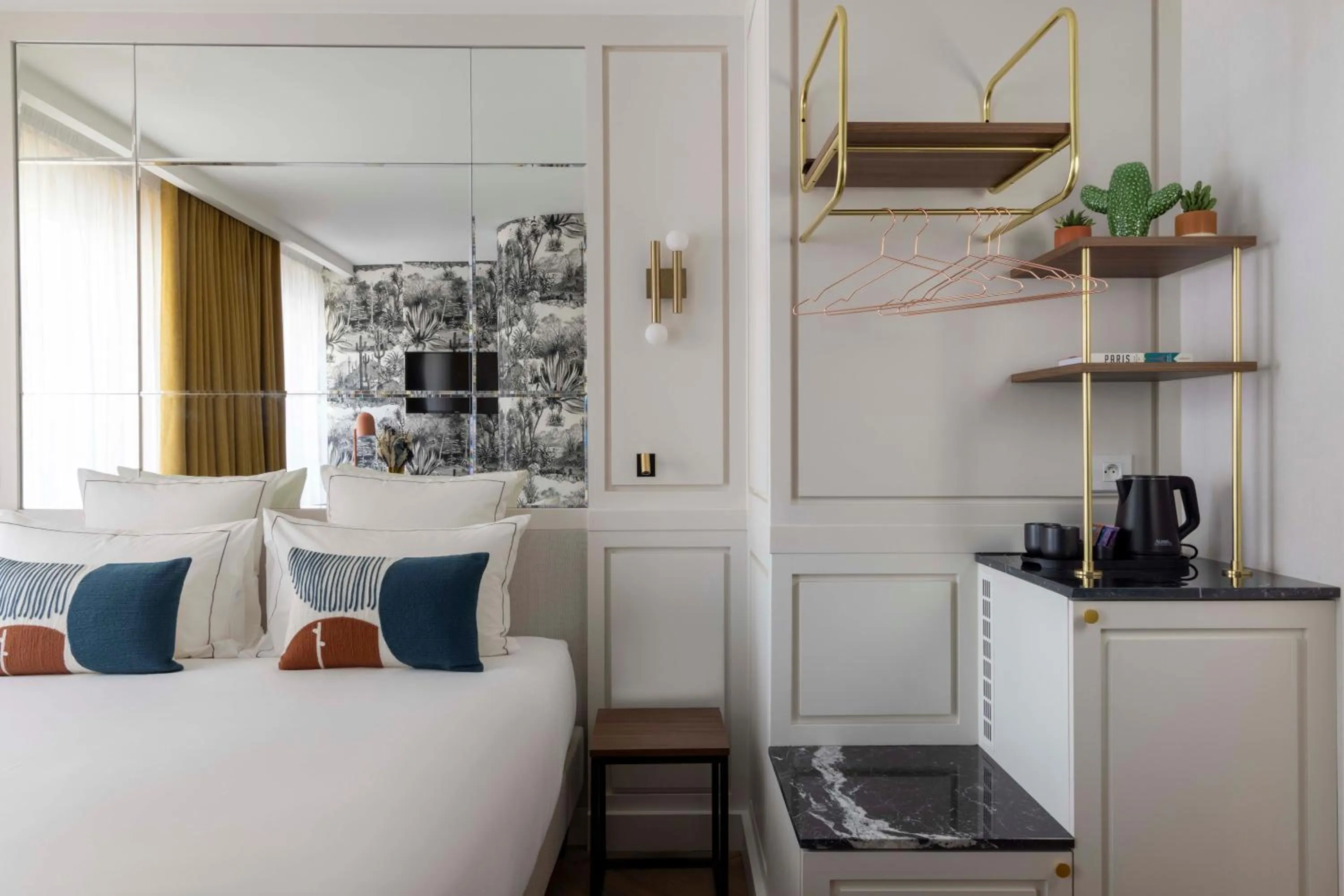 Bedroom in Hôtel La Canopée