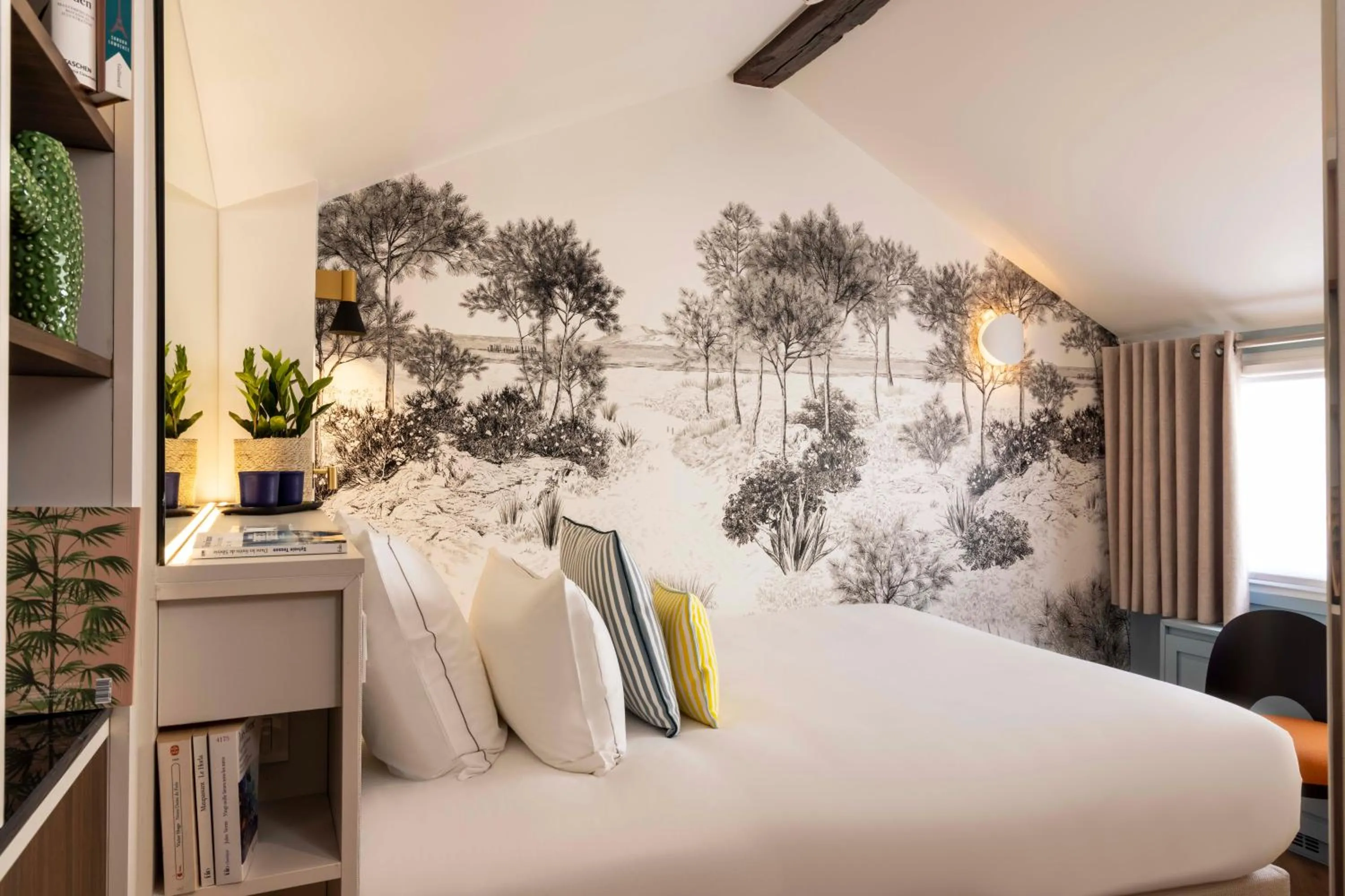 Bedroom, Bed in Hôtel La Canopée