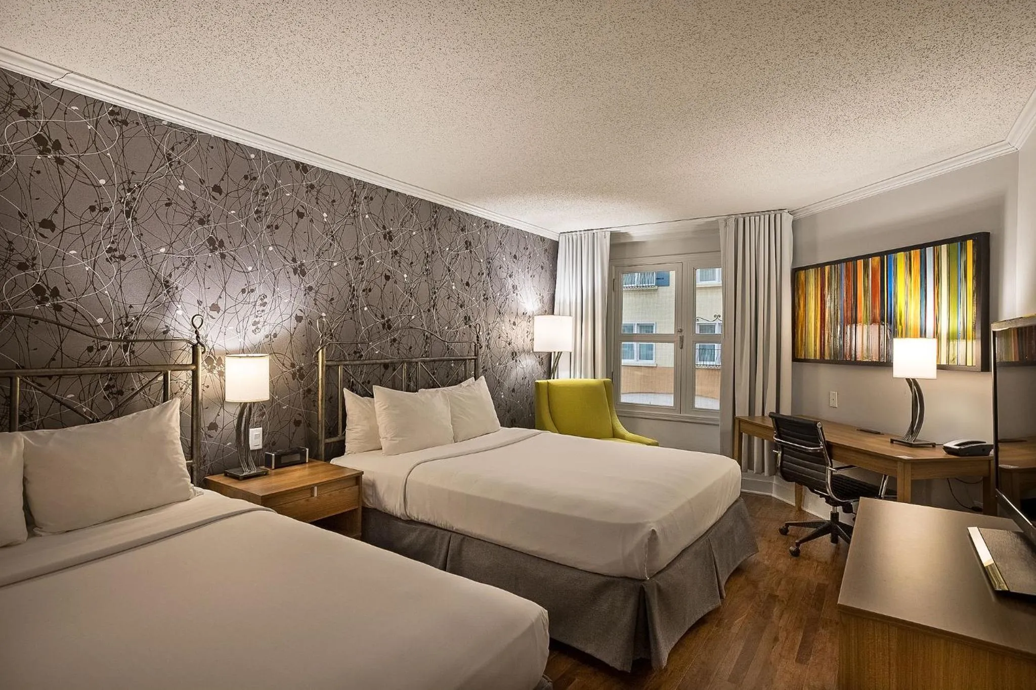 Bedroom, Bed in Hotel Chateau Bromont