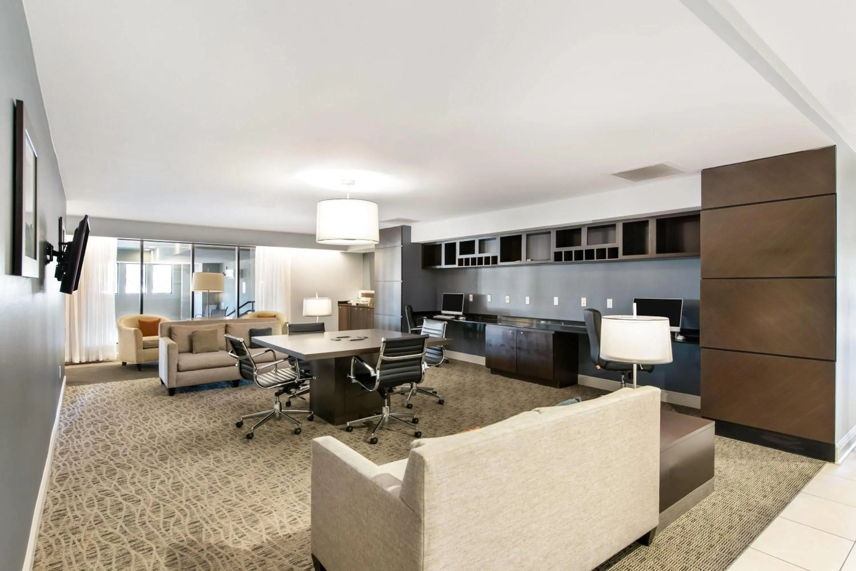 Business facilities in Wingate Slidell New Orleans