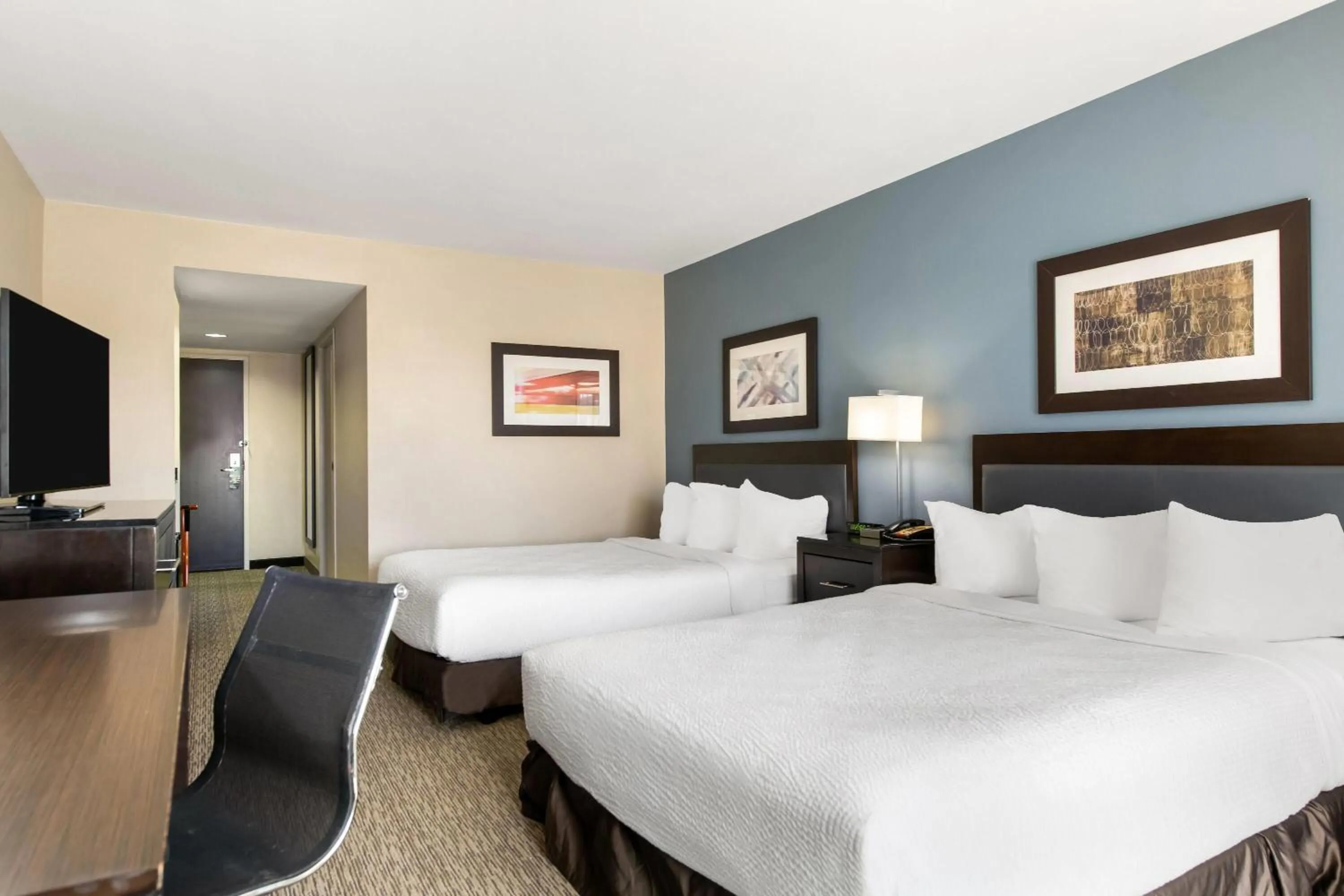 Bed in Wingate Slidell New Orleans