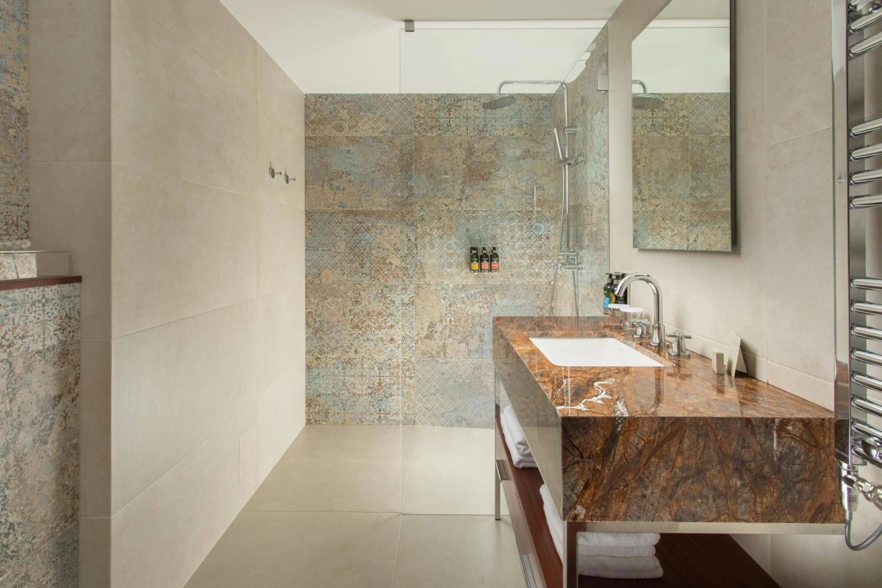 Bathroom in Jalta Boutique Hotel