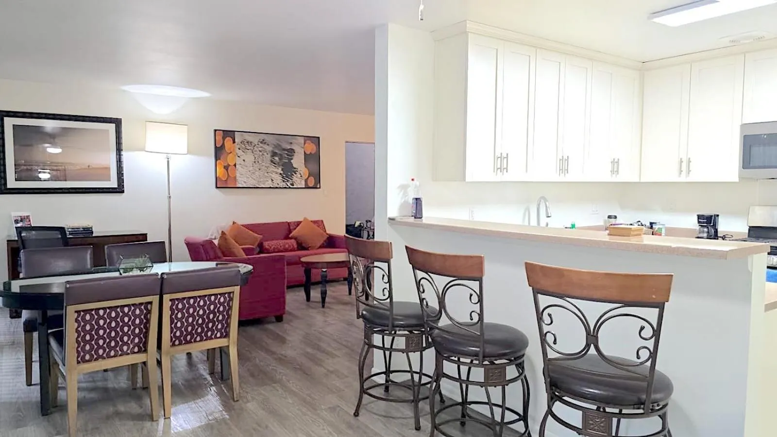 Living room in StaysPro - Executive Santa Monica Suites