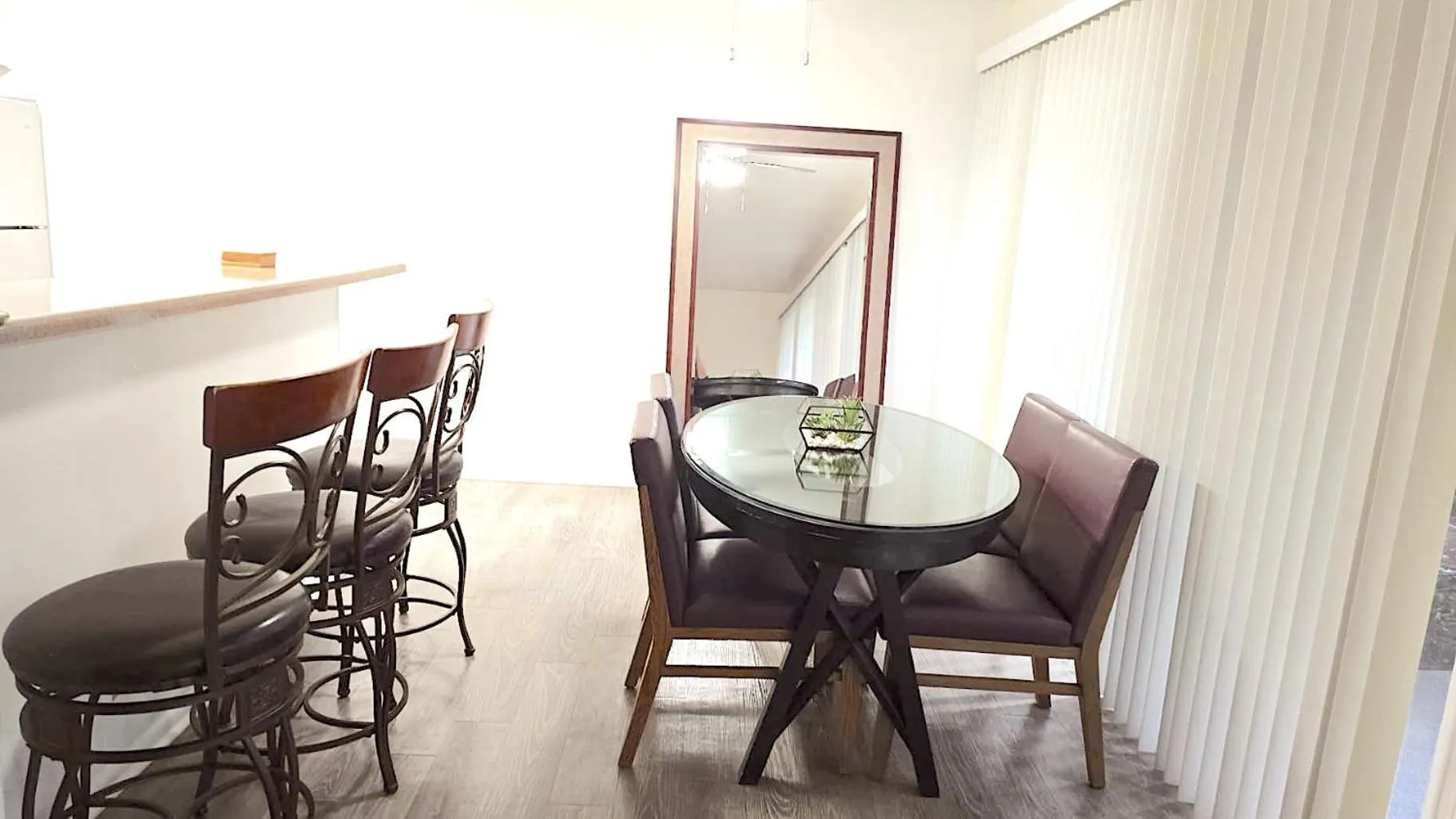 Seating area in StaysPro - Executive Santa Monica Suites