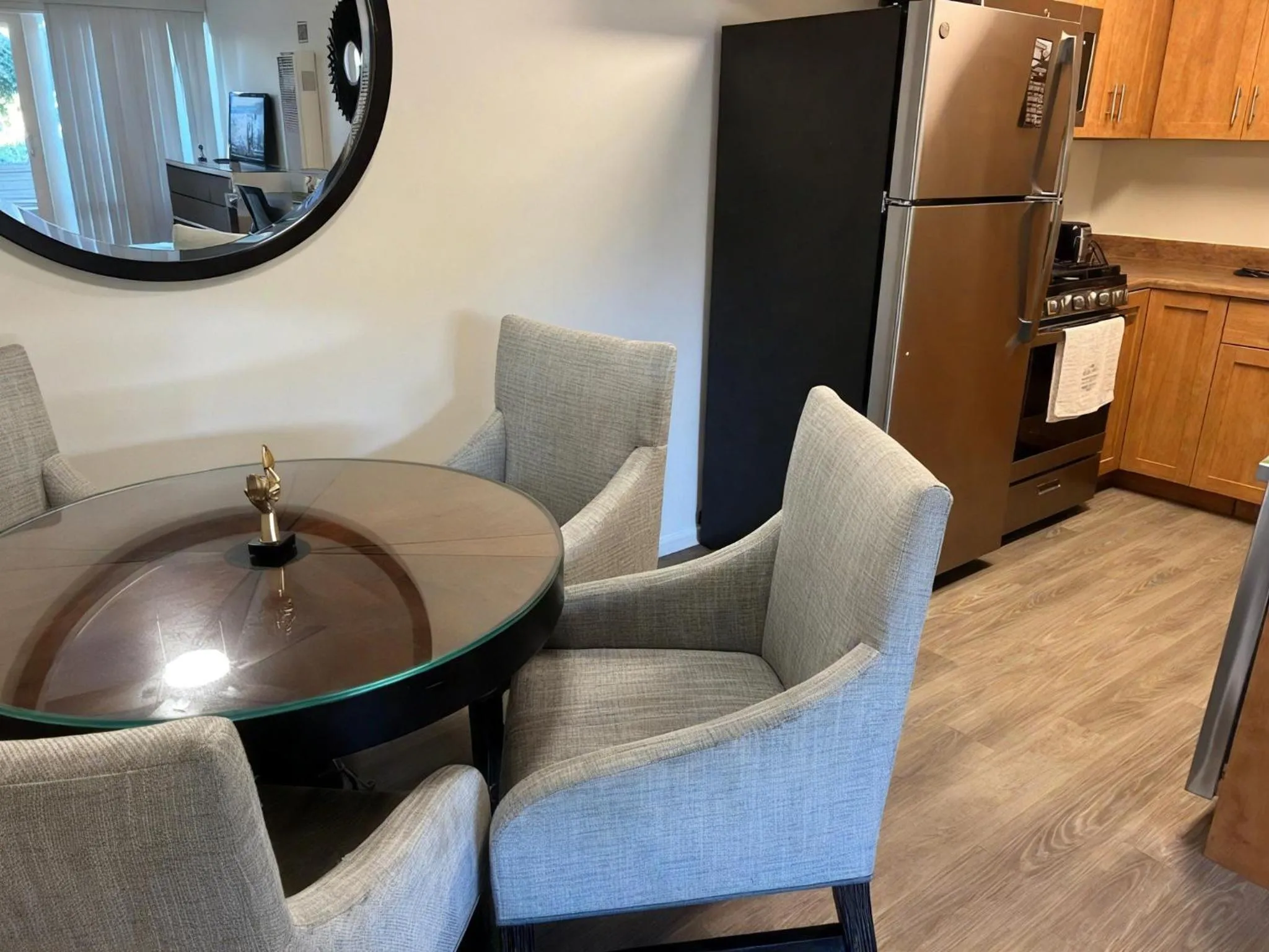 Dining area in StaysPro - Executive Santa Monica Suites