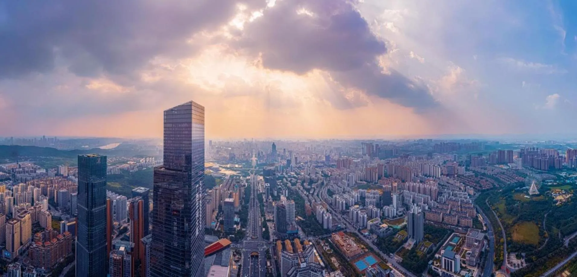 Property building in Shangri-La Nanning - The tallest hotel worldwide in Shangri-La Group