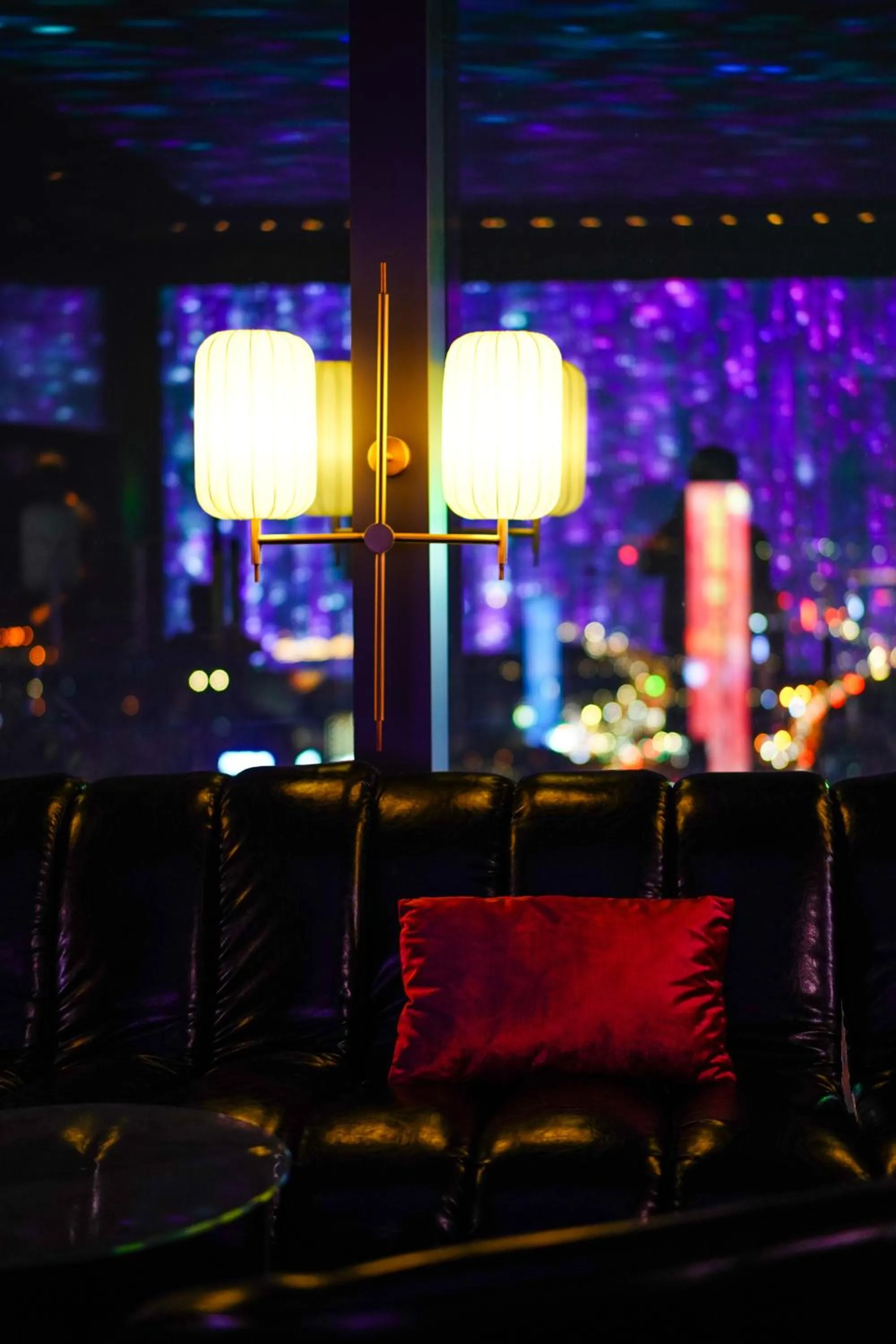 Lounge or bar in Shangri-La Nanning - The tallest hotel worldwide in Shangri-La Group