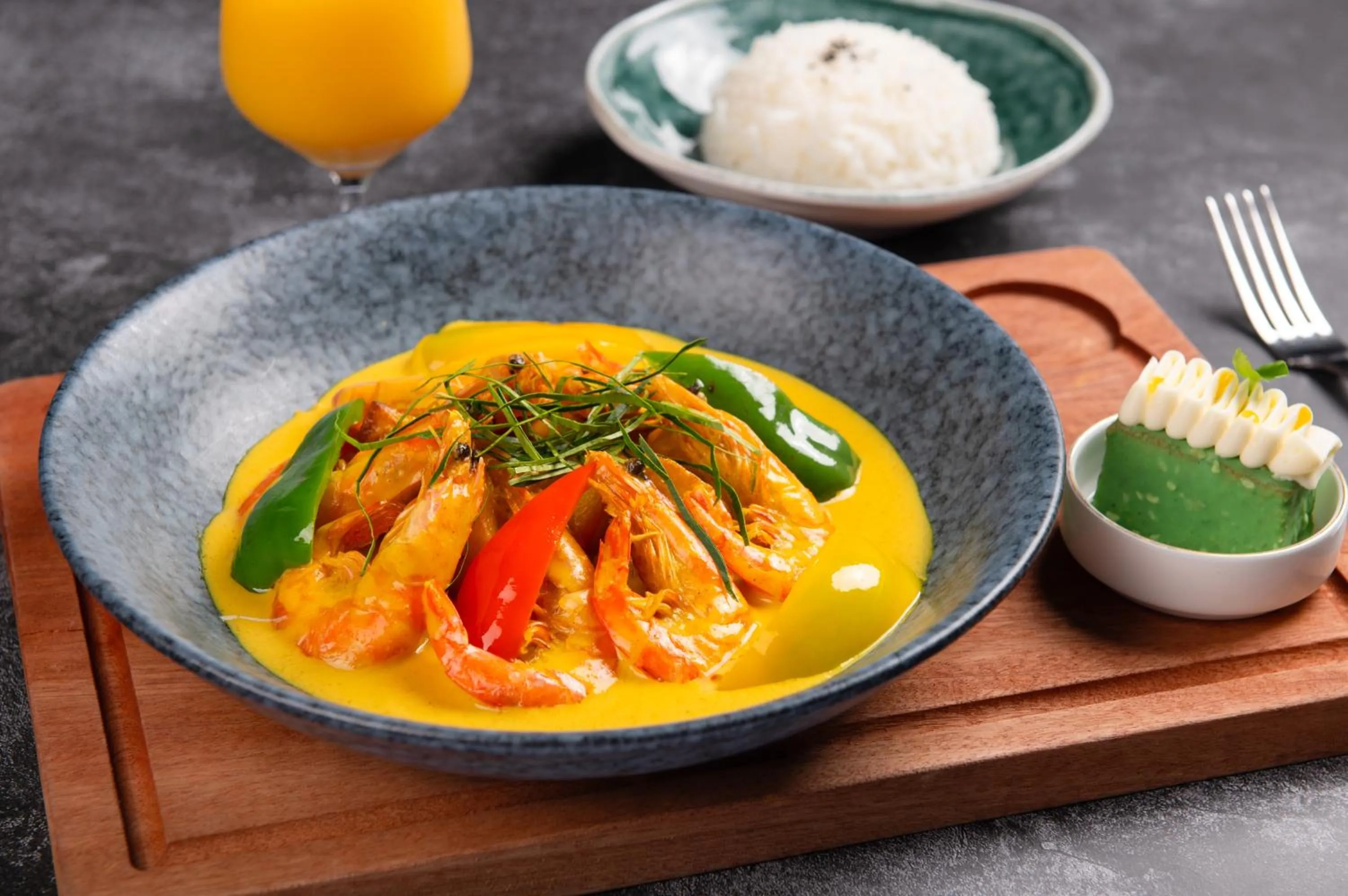 Restaurant/places to eat in Shangri-La Nanning - The tallest hotel worldwide in Shangri-La Group