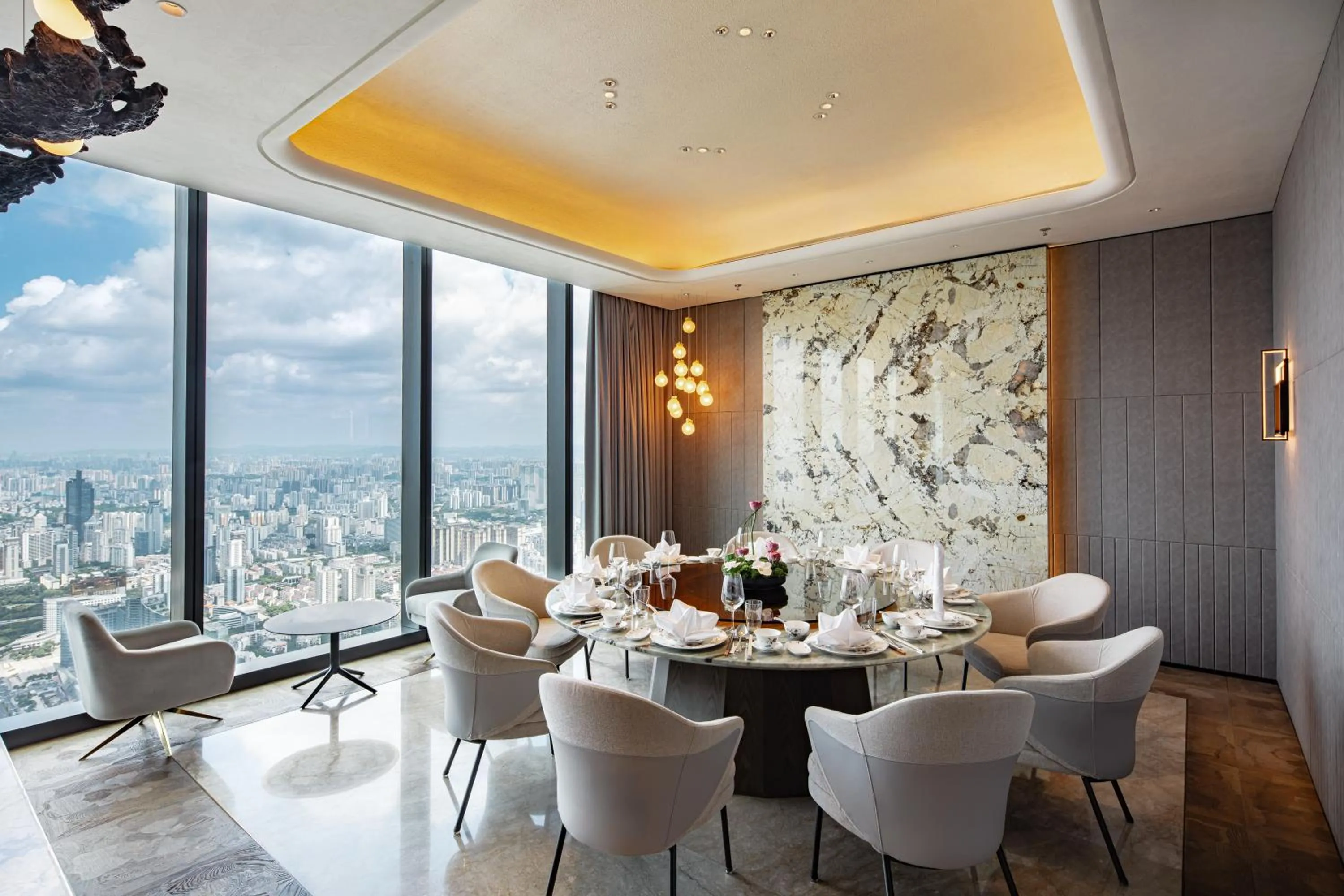 Restaurant/places to eat in Shangri-La Nanning - The tallest hotel worldwide in Shangri-La Group
